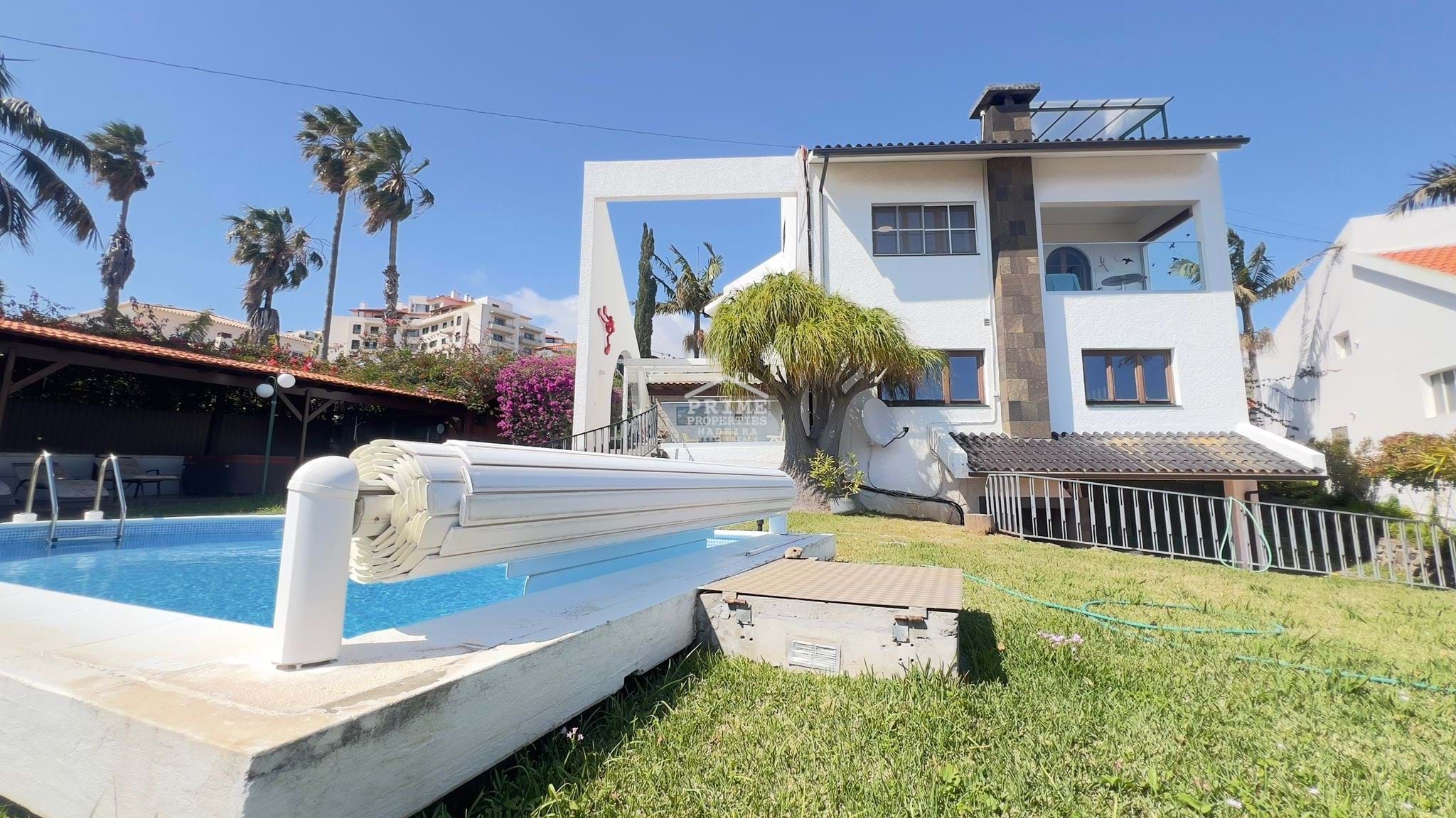 6 bedroom Villa in Caniço, Ilha Da Madeira, Portugal – #1476