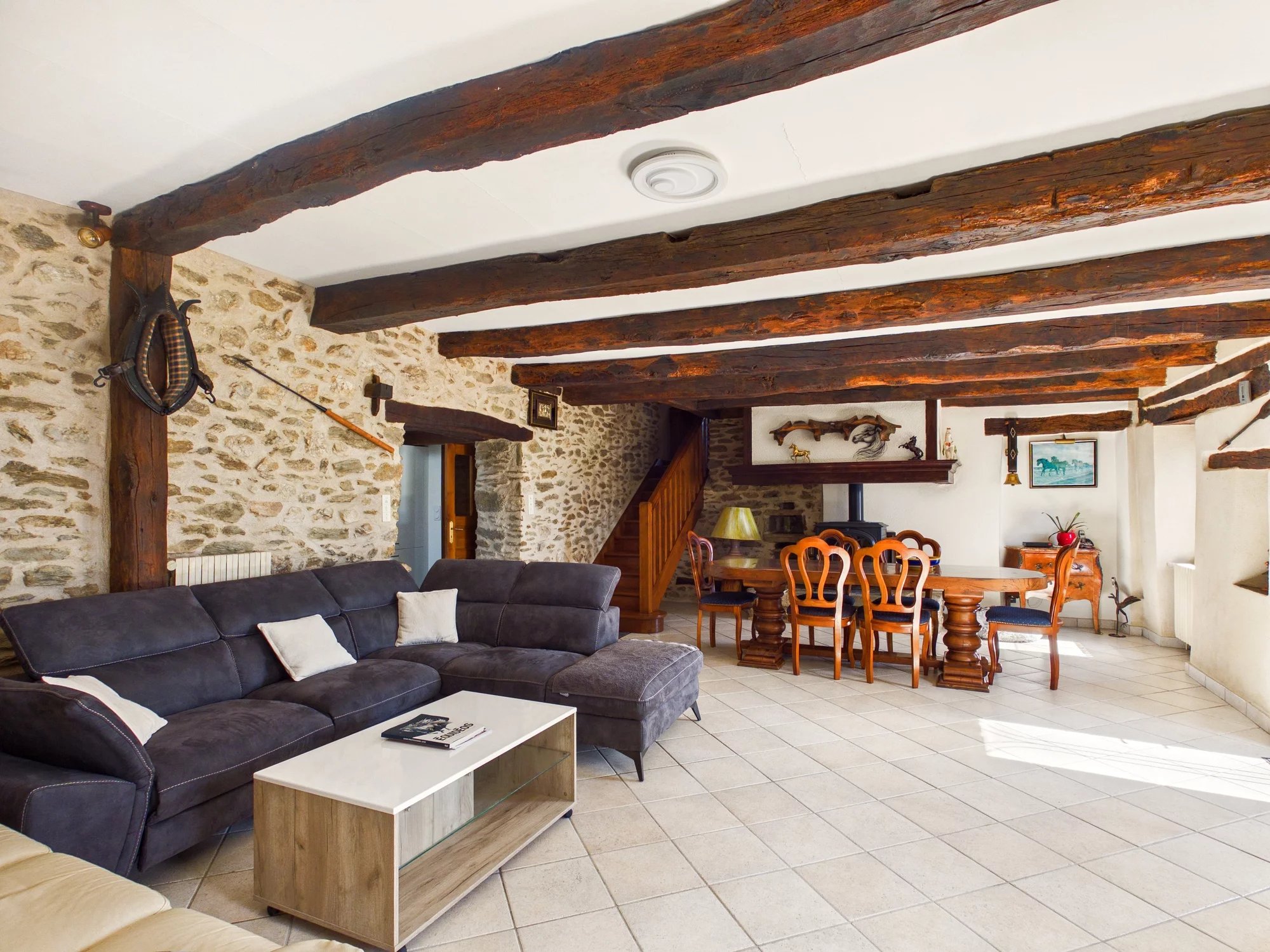 Equestrian property for sale in La Salvetat-Peyralès, with 6 hectares of land, horse stables and stone house., Midi-Pyrénées – France – BVI72955
