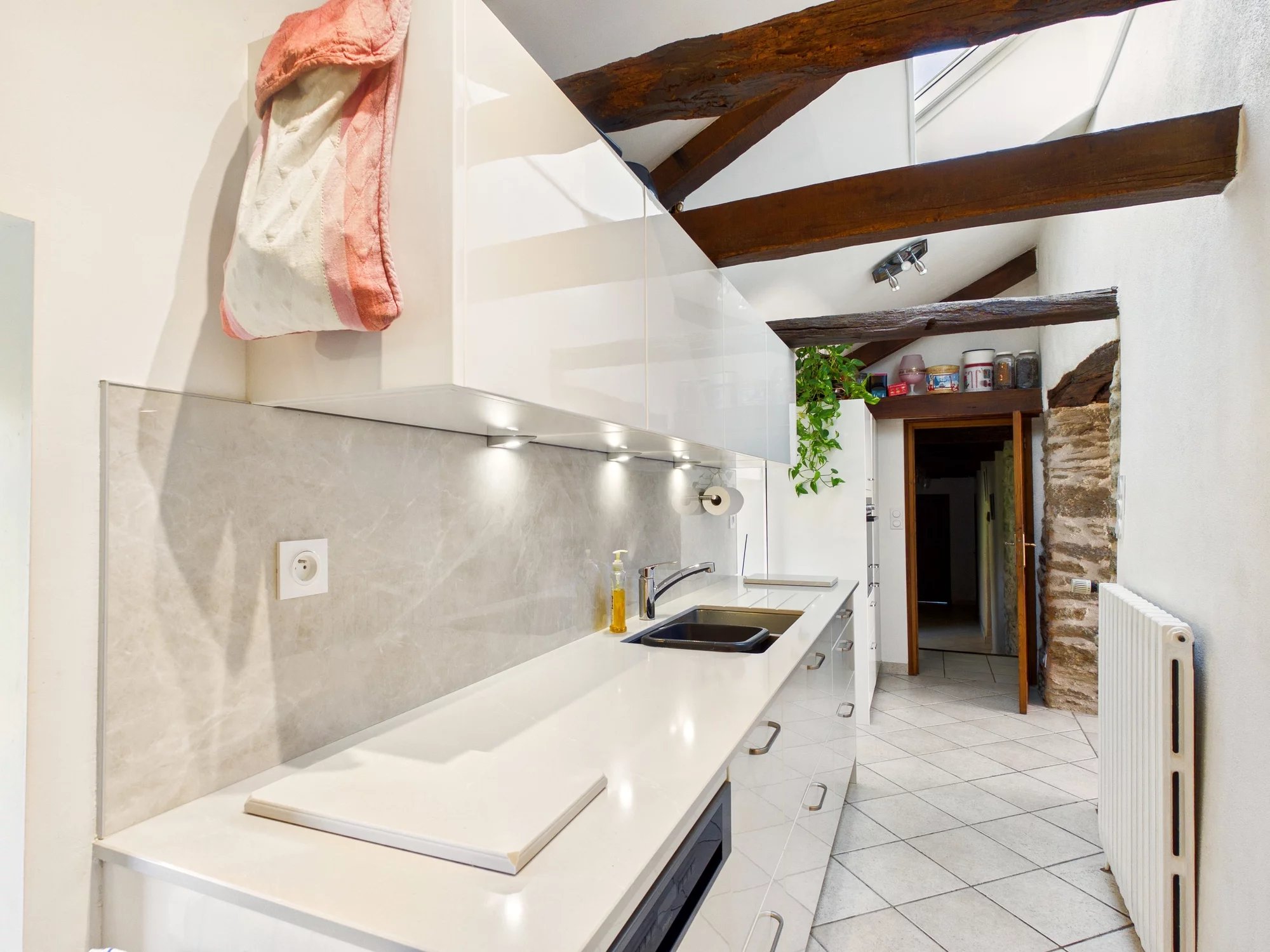 Equestrian property for sale in La Salvetat-Peyralès, with 6 hectares of land, horse stables and stone house., Midi-Pyrénées – France – BVI72955