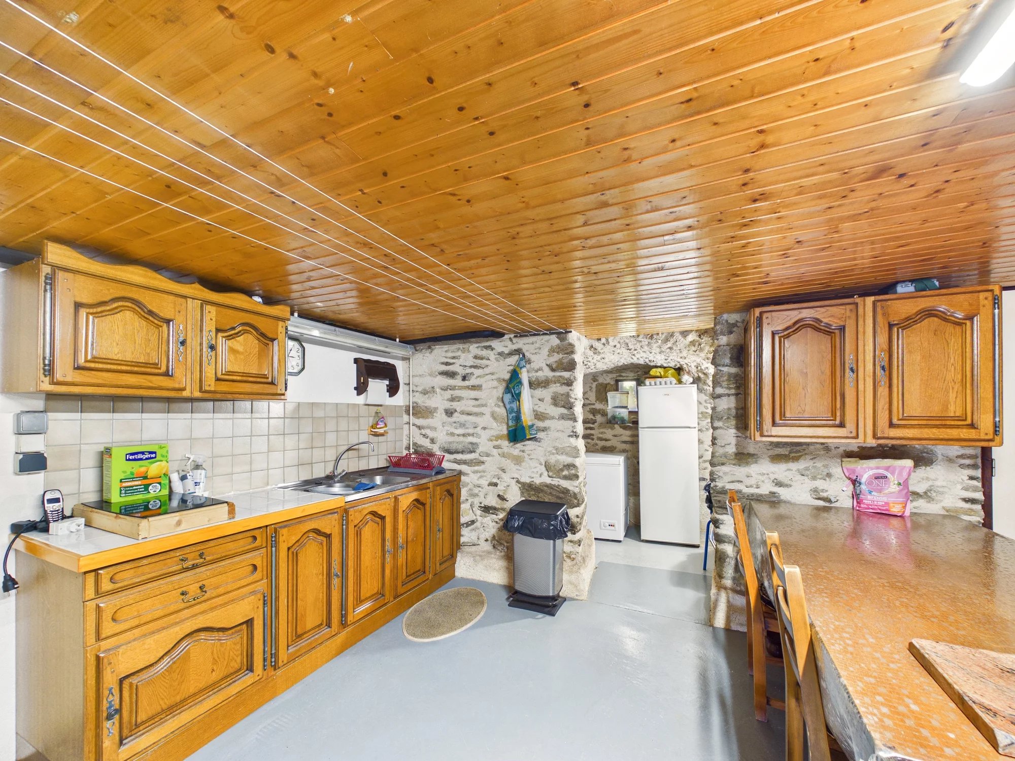 Equestrian property for sale in La Salvetat-Peyralès, with 6 hectares of land, horse stables and stone house., Midi-Pyrénées – France – BVI72955