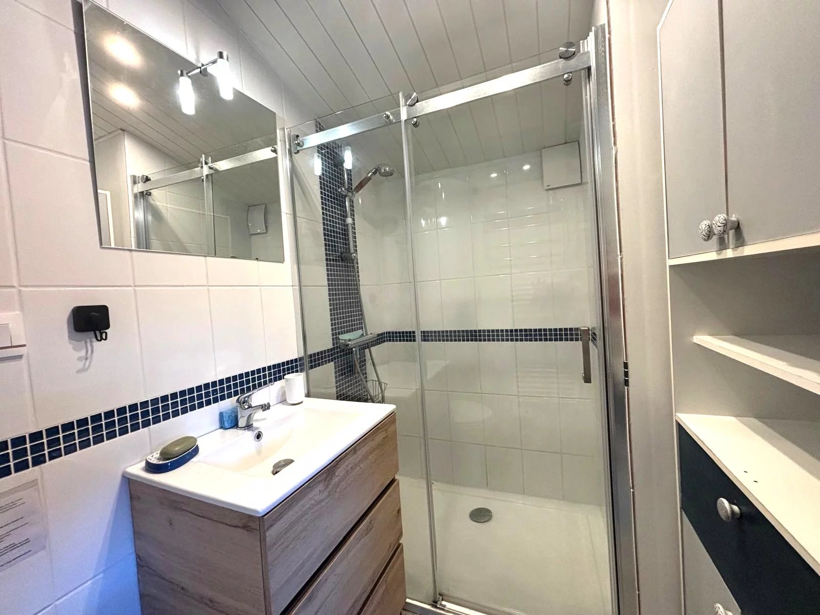 Renovated Winegrowers House, Apartment and Pool, Aquitaine – France – BVI84961