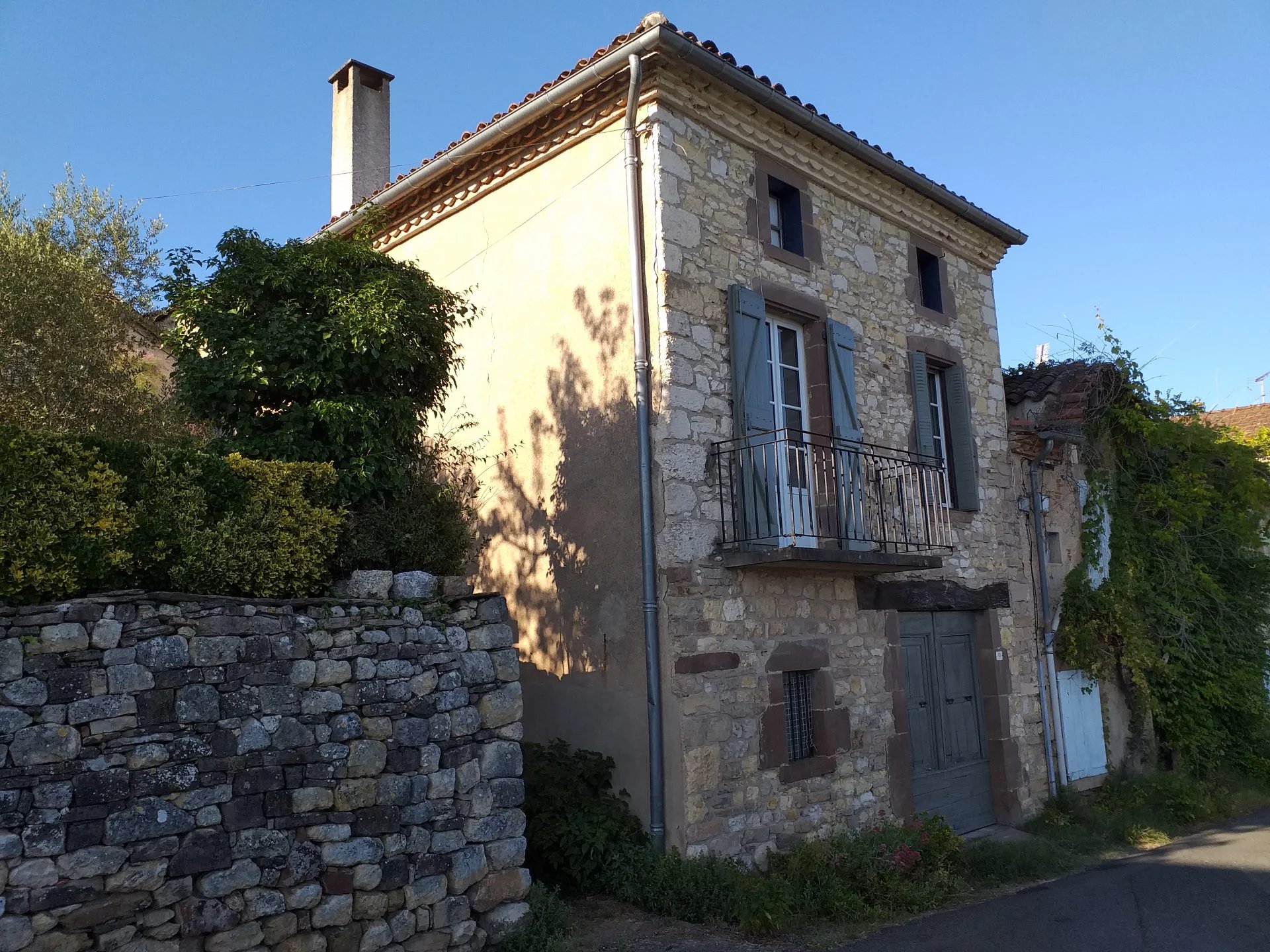 Village house with lovely south-facing views, Midi-Pyrénées – France – BVI81198