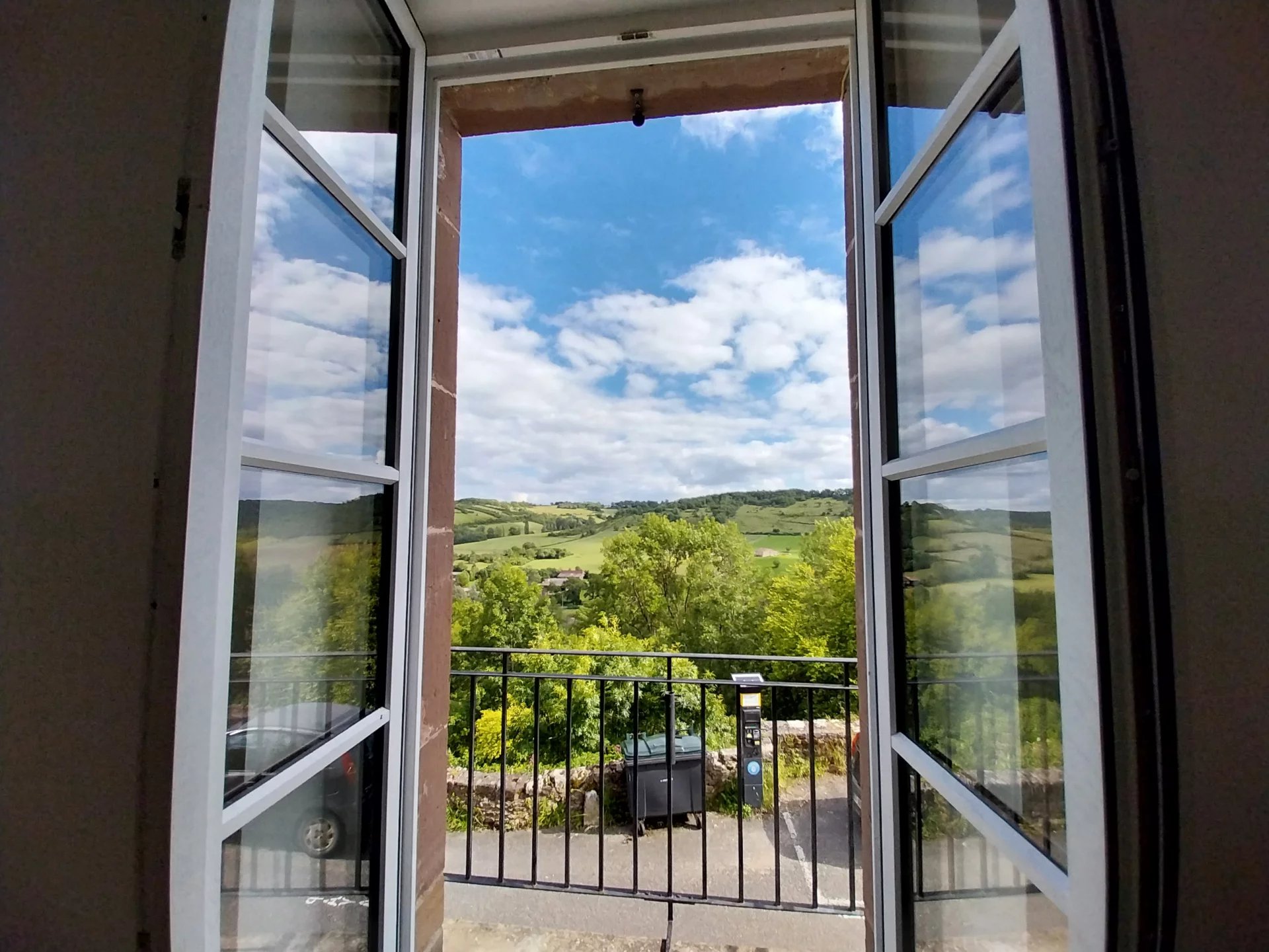 Village house with lovely south-facing views, Midi-Pyrénées – France – BVI81198