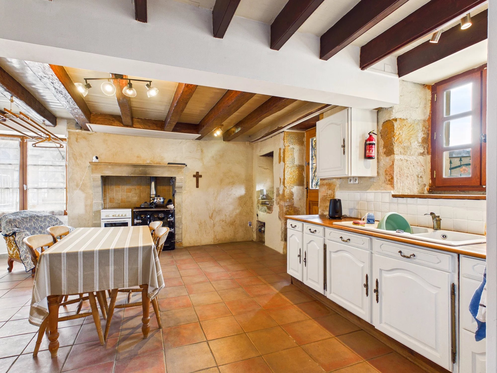 Charming village property, Poitou-Charentes – France – BVI84858