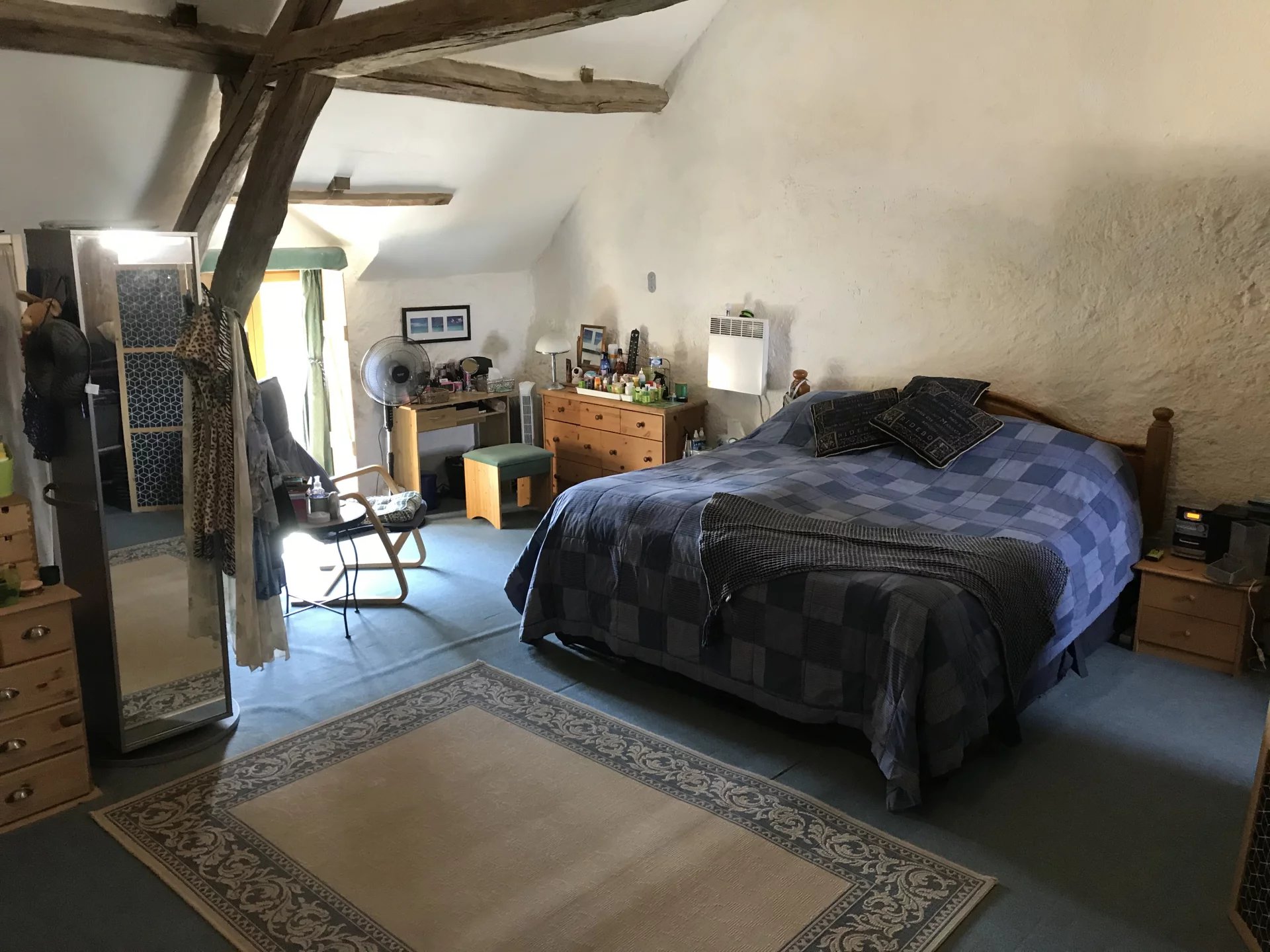 Turn of the century farmhouse, 76m frontage, numerous outbuildings, lovely in ground pool and business opportunity, Limousin – France – BVI61000