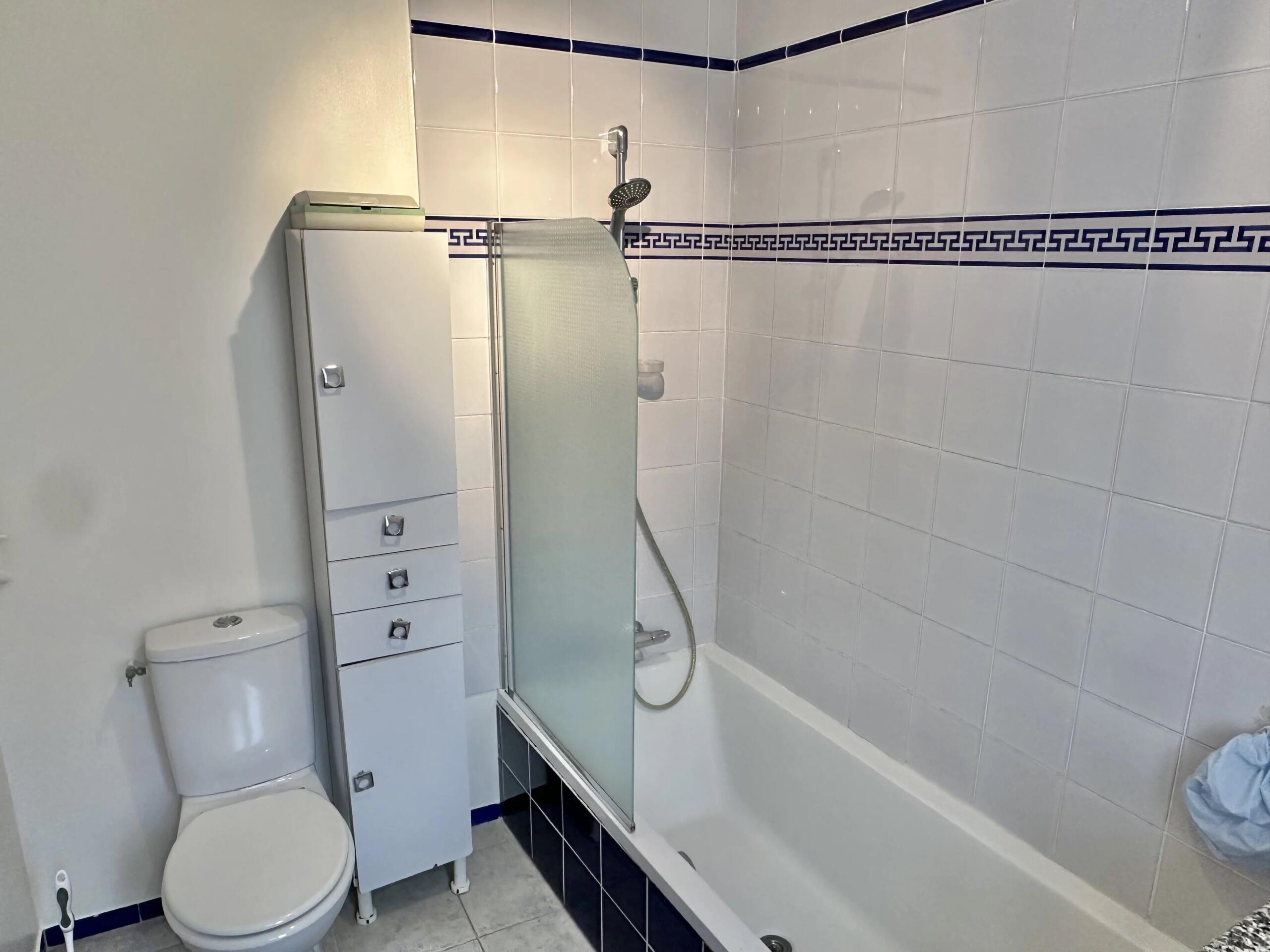 Superbe maison rénovée avec piscine, à proximité de Mansle, Aquitaine – France – BVI85015