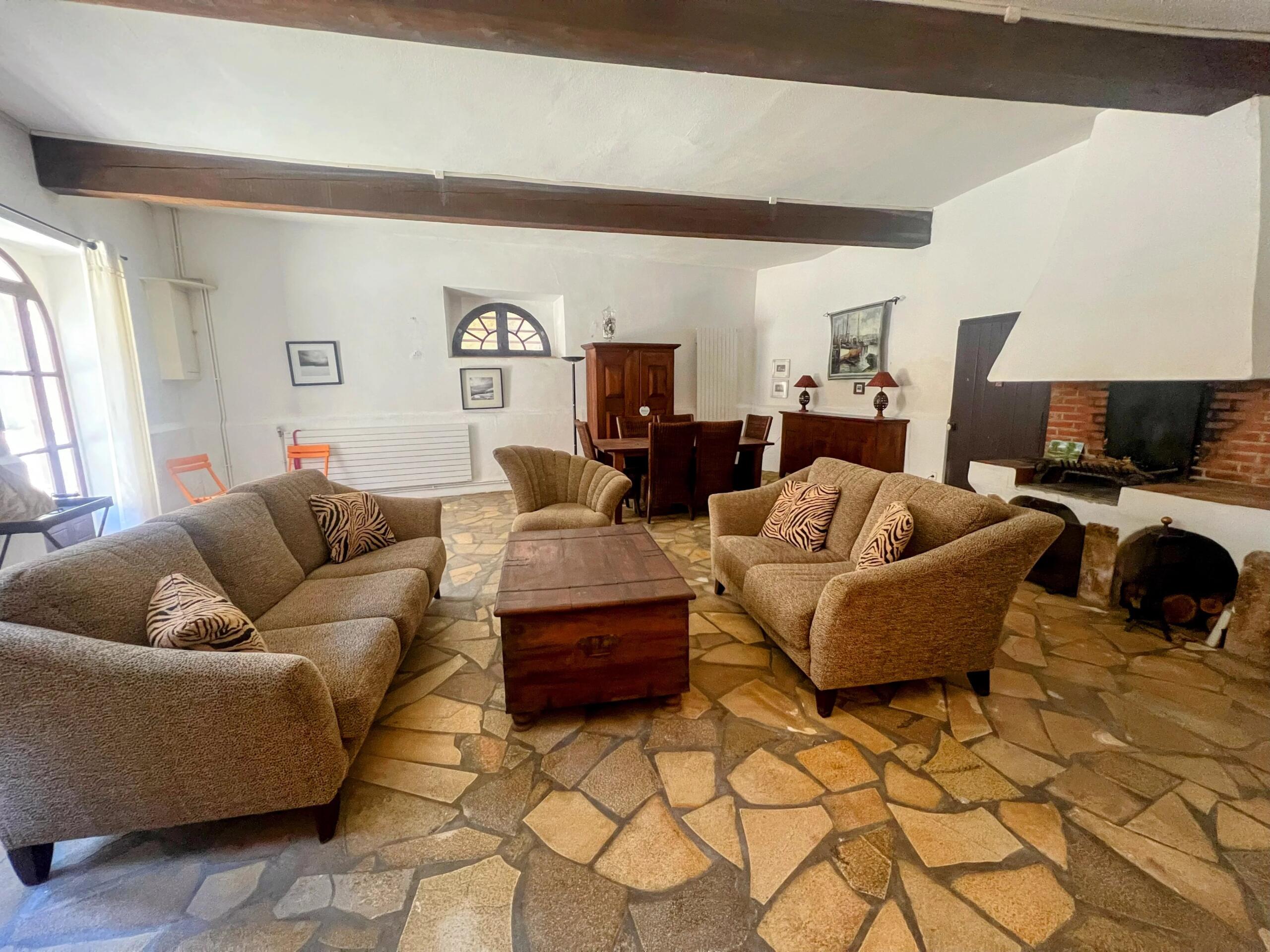 Near Limoux Charming Historic Property with Commercial Potential in a Picturesque Medieval Village, Languedoc-Roussillon – France – BVI84524