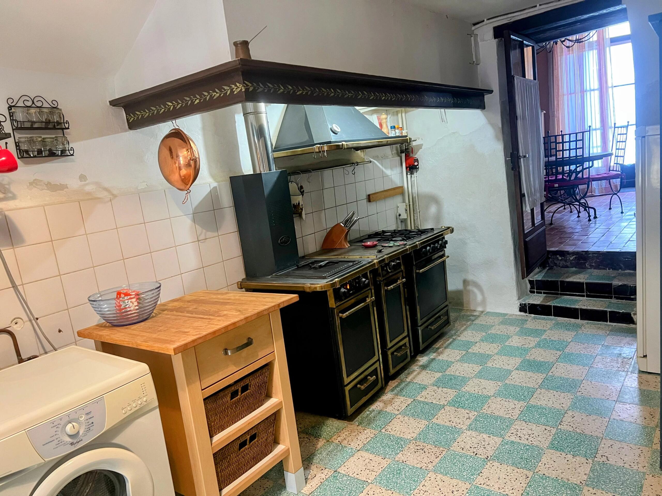 Near Limoux Charming Historic Property with Commercial Potential in a Picturesque Medieval Village, Languedoc-Roussillon – France – BVI84524