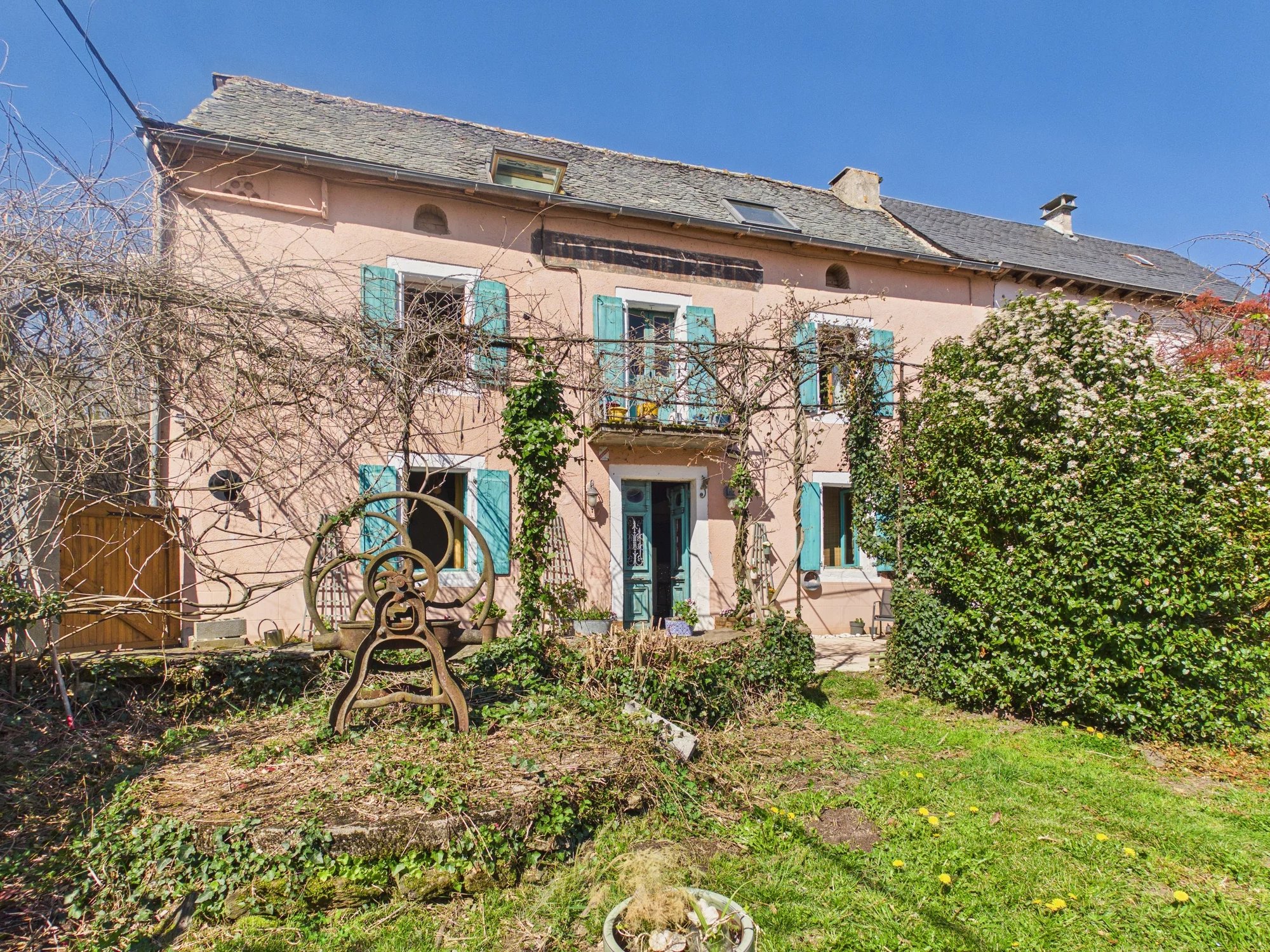 Tarn/Averyon border 4 bedroom house with pool, Midi-Pyrénées – France – BVI84807