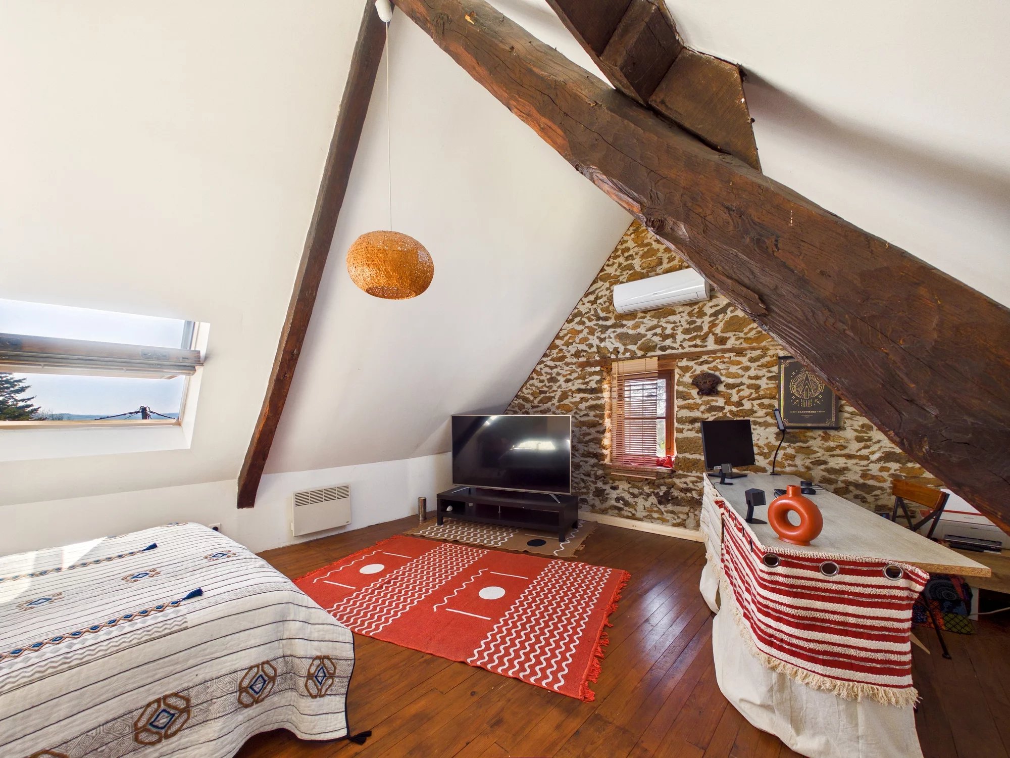 Tarn/Averyon border 4 bedroom house with pool, Midi-Pyrénées – France – BVI84807