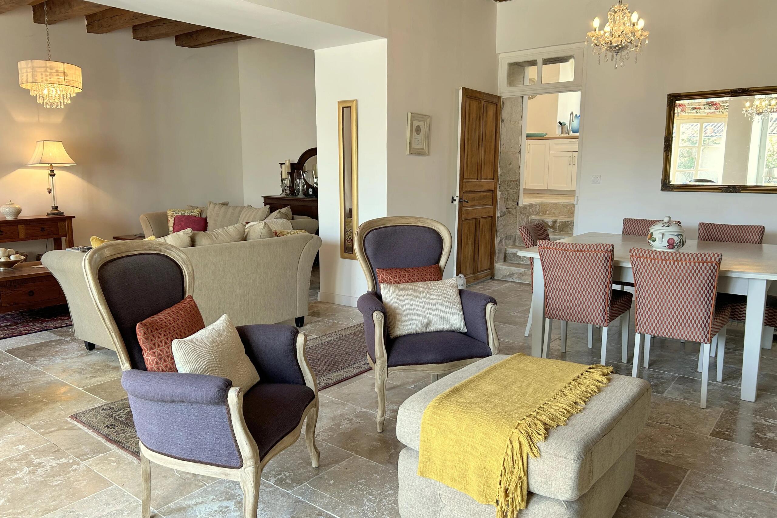 Renovated 3-4 bed character property, Poitou-Charentes – France – BVI85021