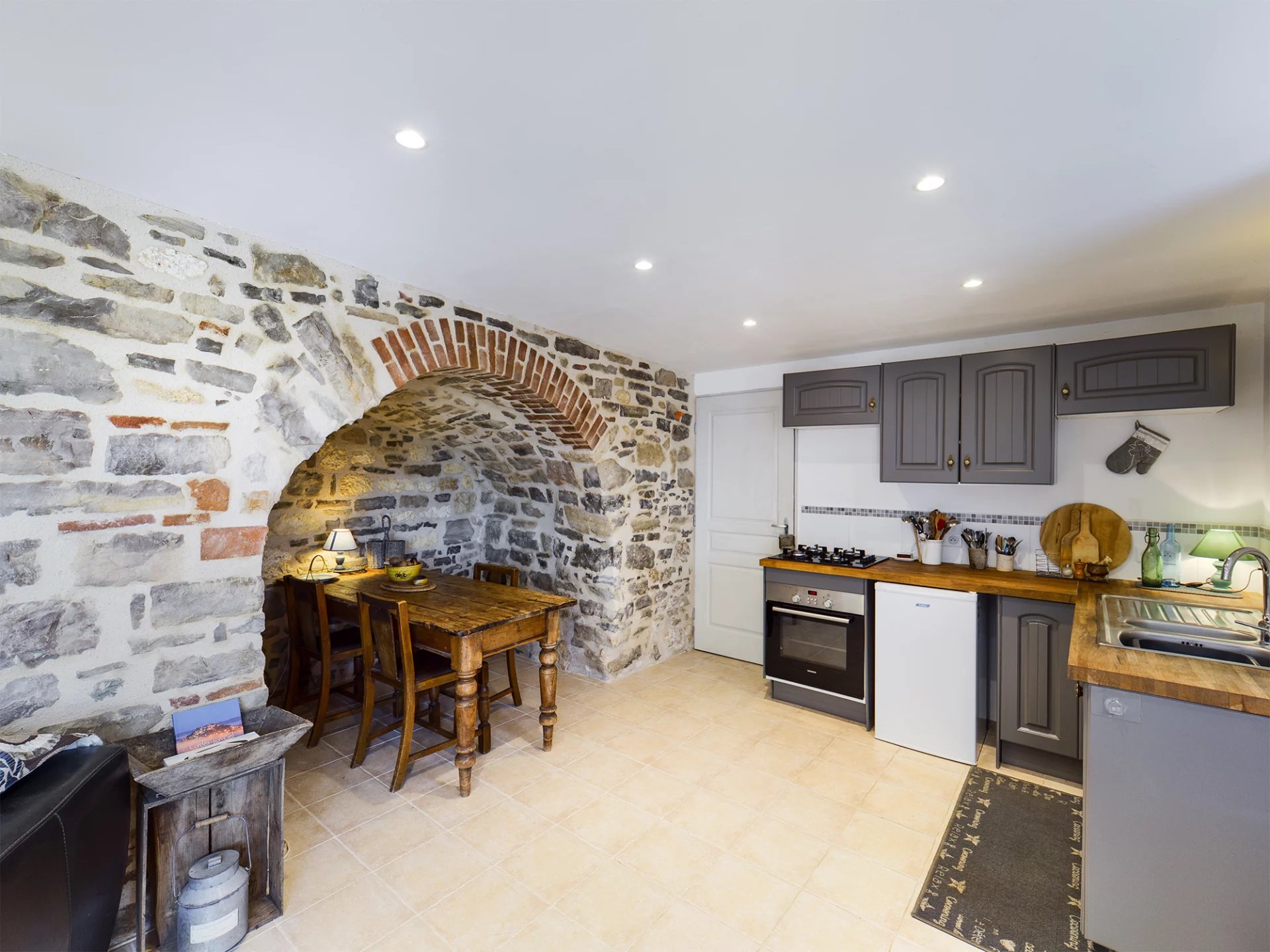 Renovated Village House + Apartment, Midi-Pyrénées – France – BVI60863