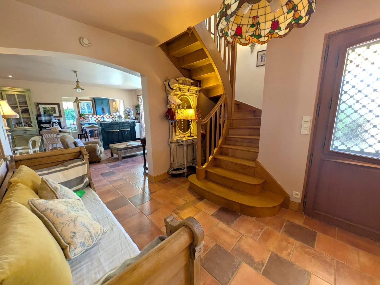 Elegant Energy Efficient Home with Panoramic Vineyard Views, Guest Suites & plunge pool, Poitou-Charentes – France – BVI84500