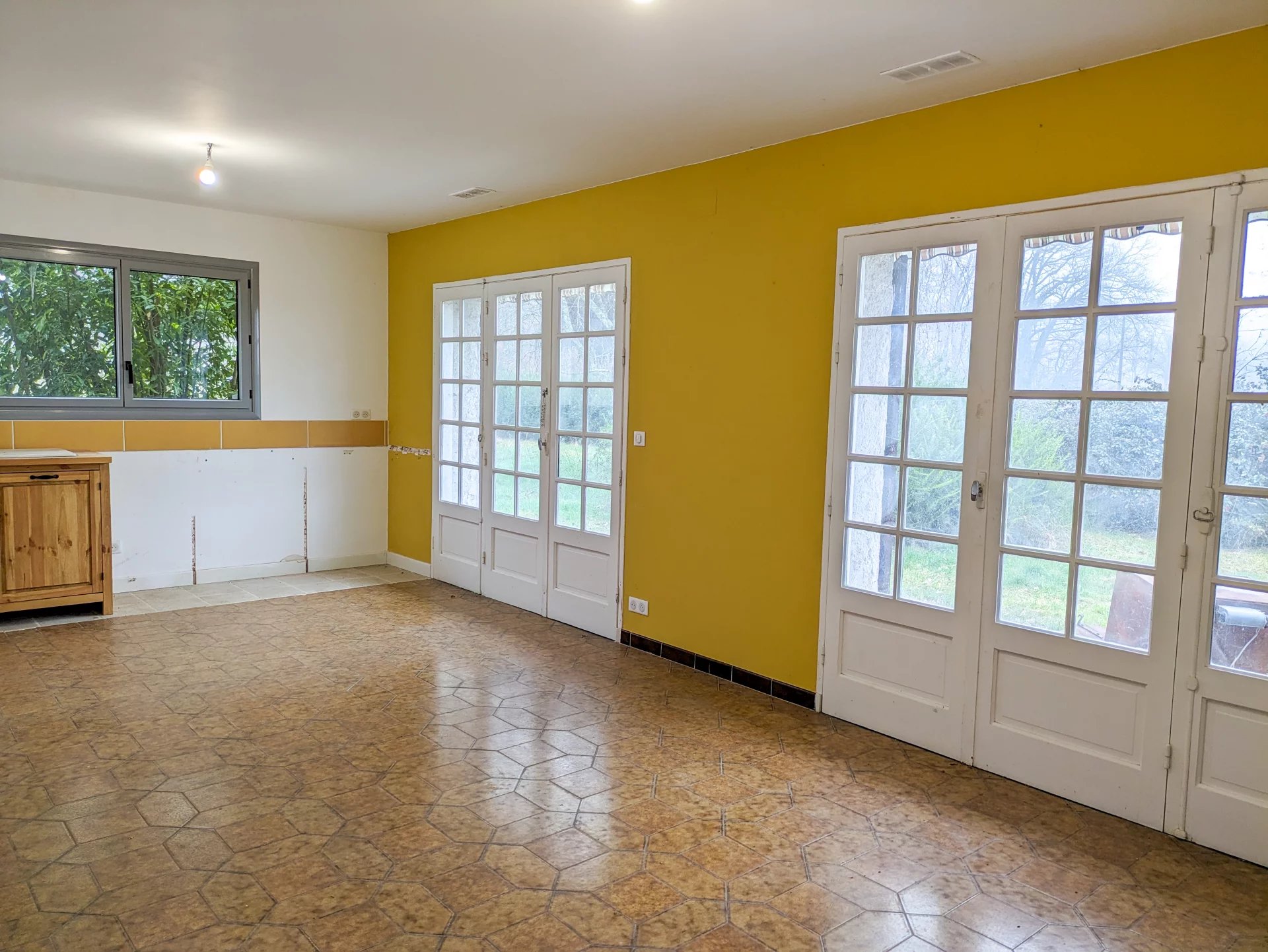 Countryside bungalow with guest space and 1.6 ha, Midi-Pyrénées – France – BVI71062