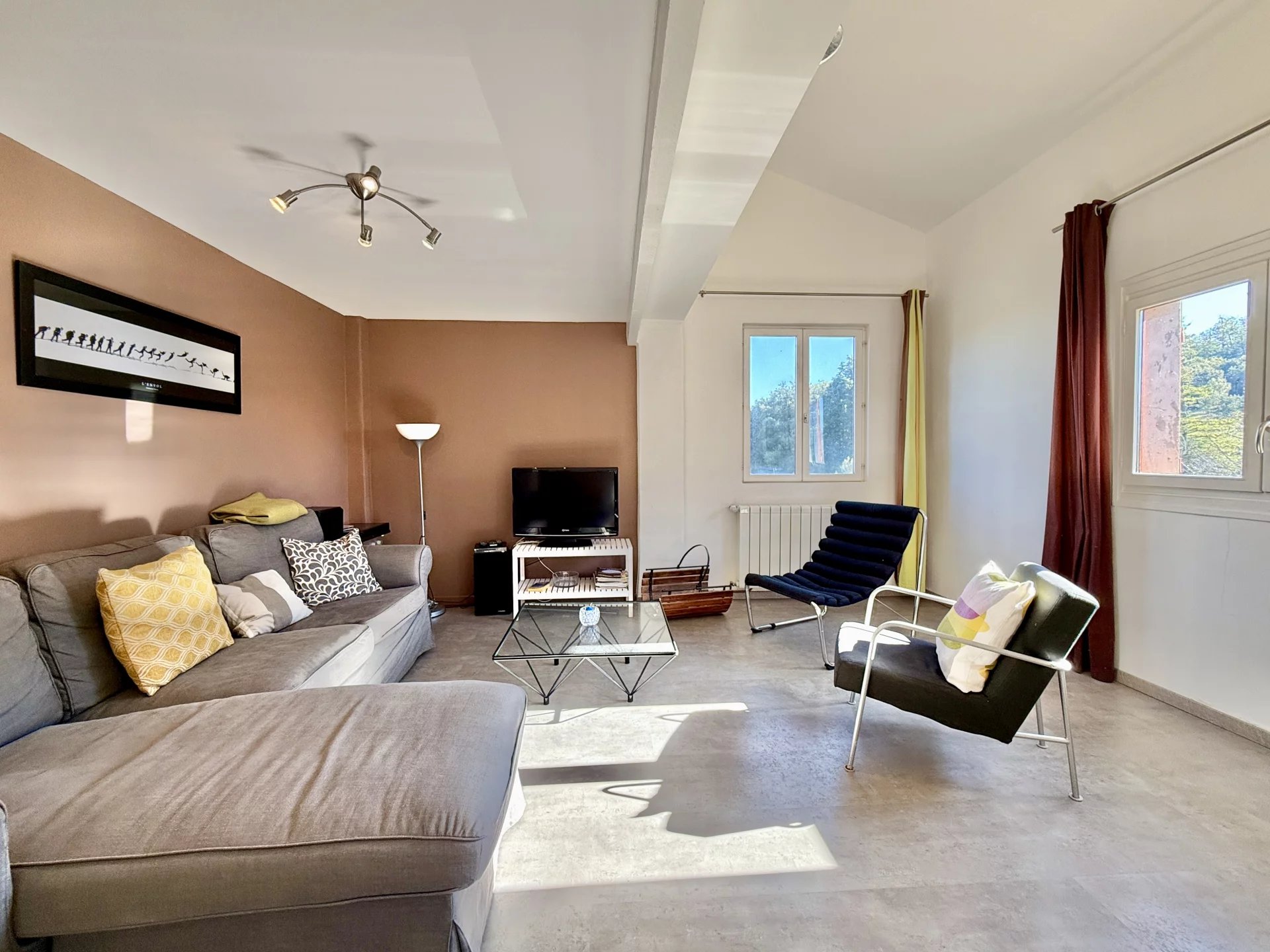 Charming farmhouse in rural setting with gites, Languedoc-Roussillon – France – BVI77442