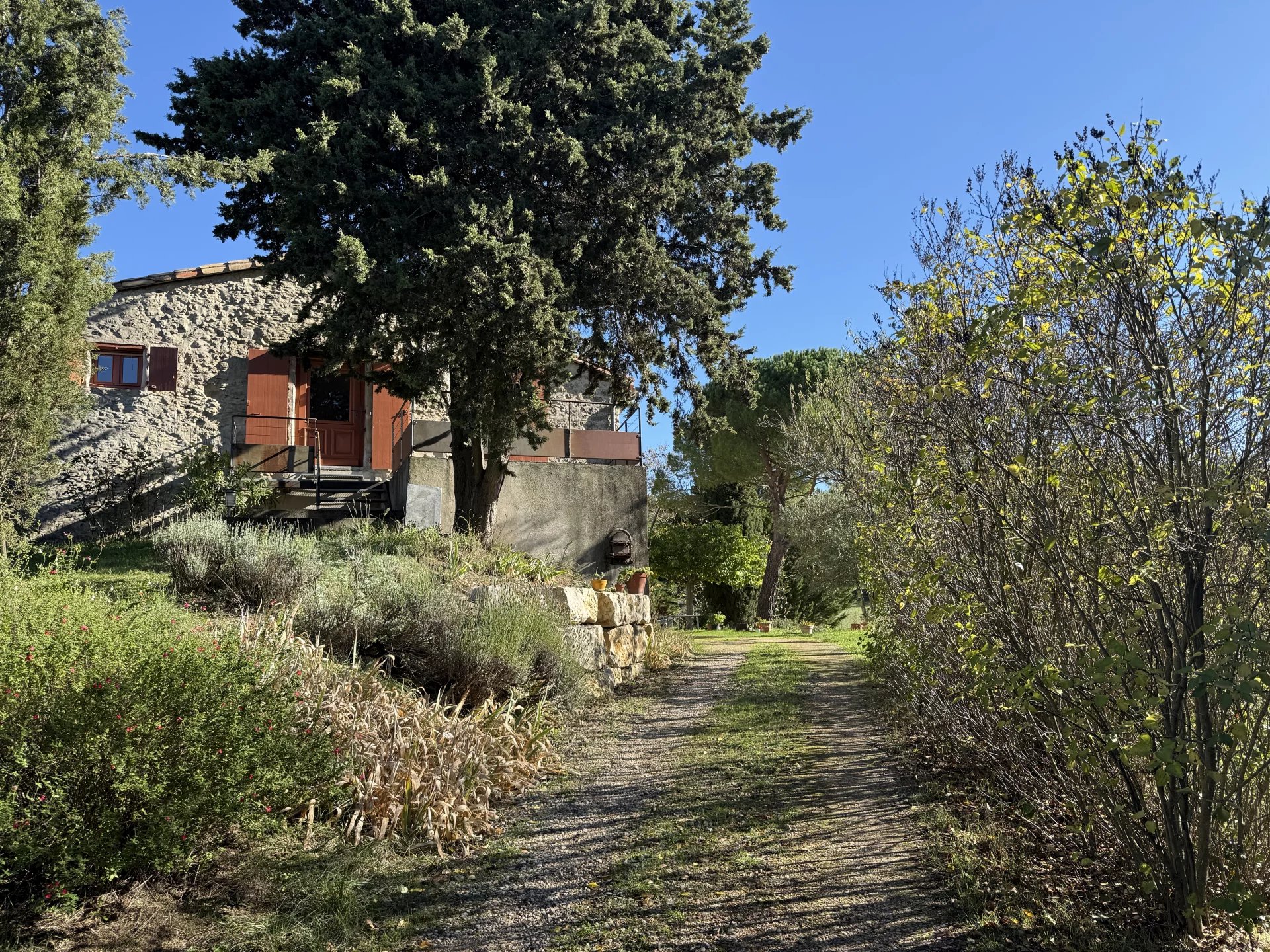 Charming farmhouse in rural setting with gites, Languedoc-Roussillon – France – BVI77442