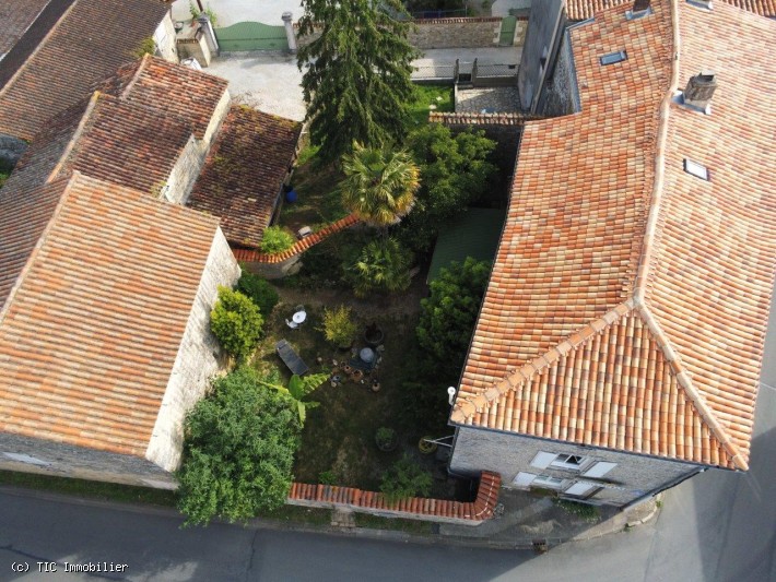 4 bedroom House in Ruffec, France – r7455