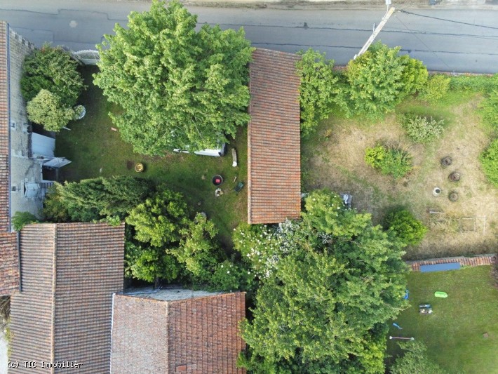 4 bedroom House in Ruffec, France – r7455