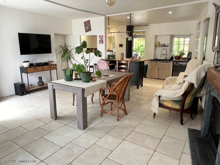 4 bedroom House in Ruffec, France – r7455