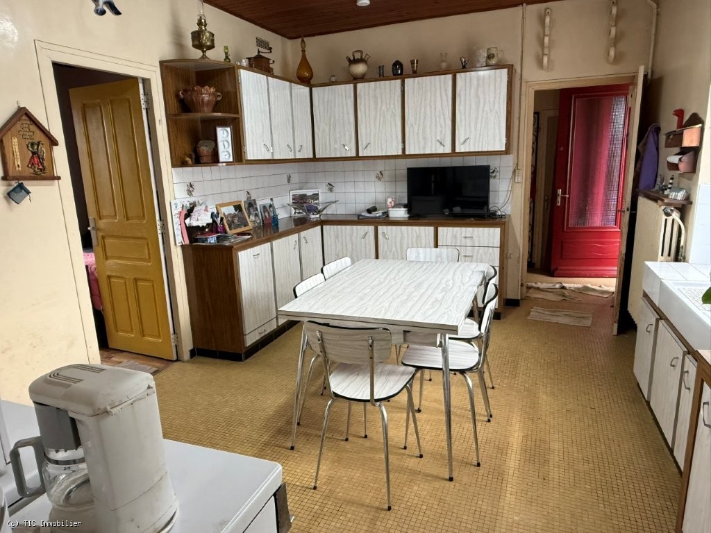 2 bedroom House in Sauze-Vaussais, Sauzé-Vaussais, France – r7447