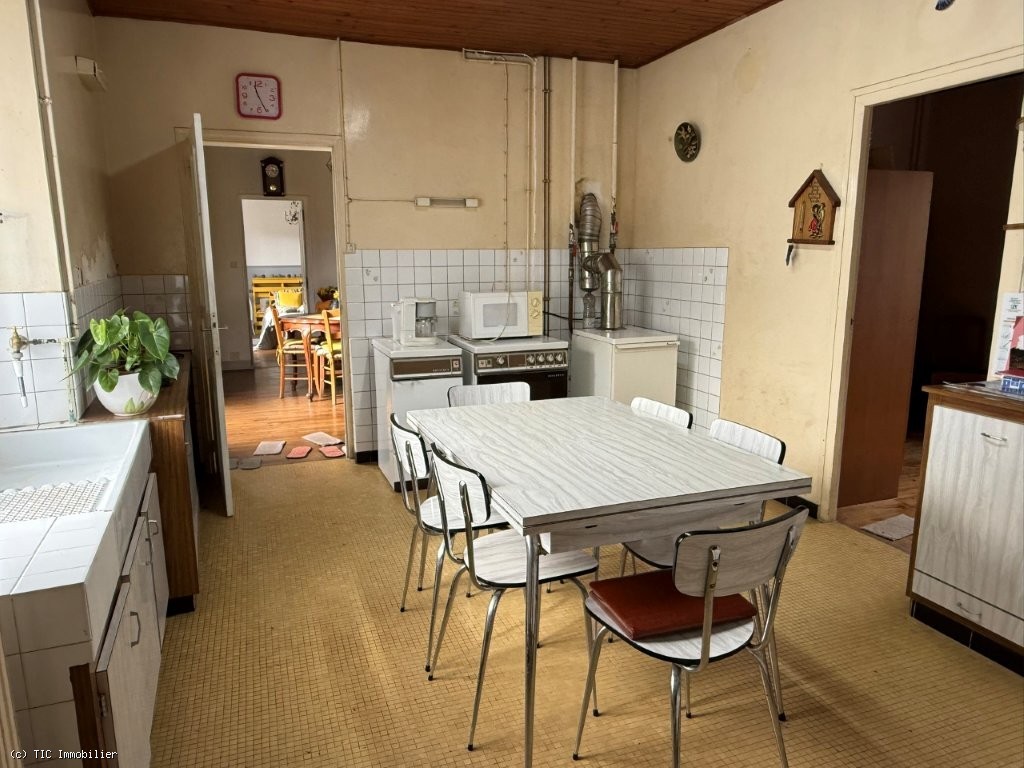 2 bedroom House in Sauze-Vaussais, Sauzé-Vaussais, France – r7447