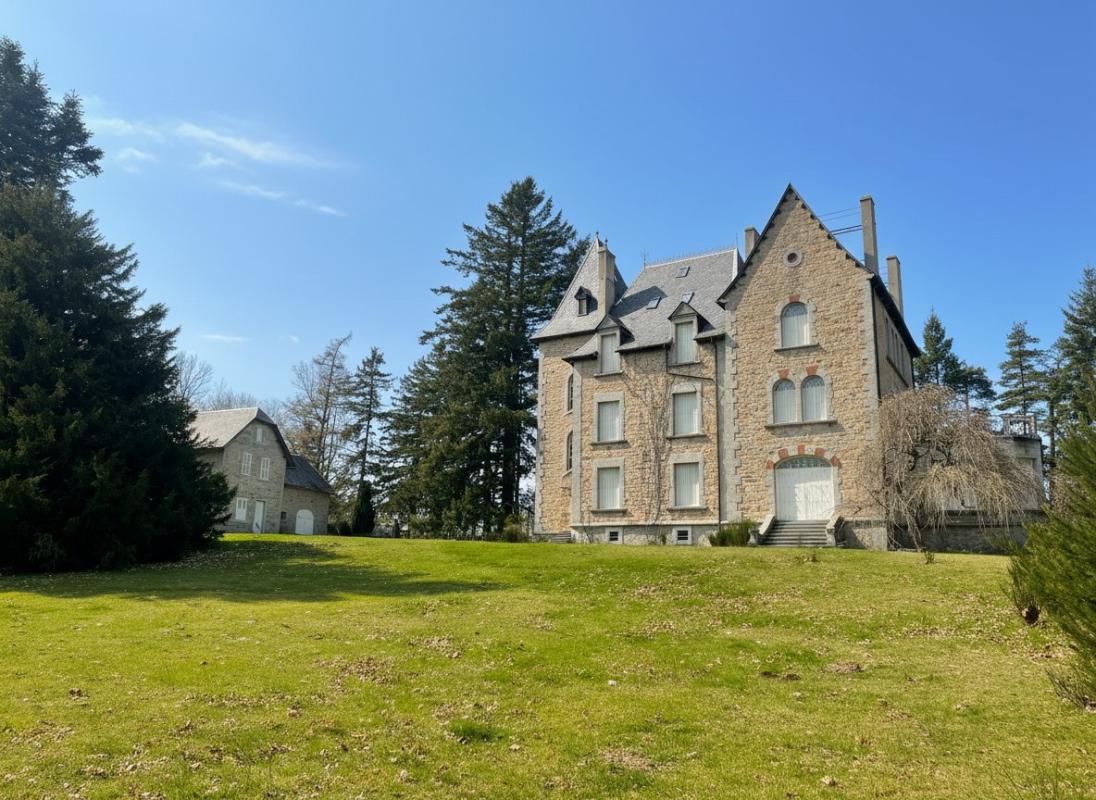 11 bedroom chateau in Albaret Sainte Marie, Lozère, France