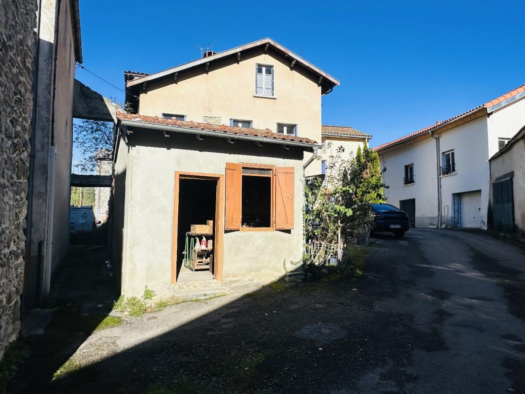 2 bedroom maison in Lacourt, Ariège, France
