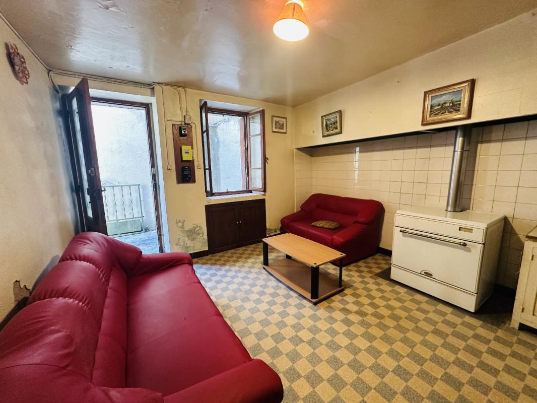 2 bedroom maison in Lacourt, Ariège, France