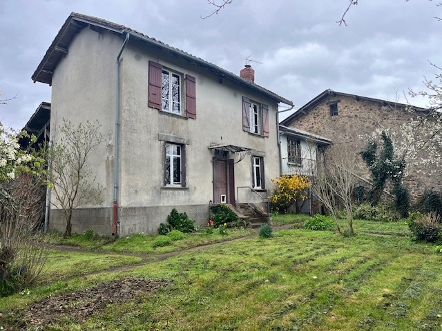 3 bedroom corps de ferme in Saint Laurent Sur Gorre, Haute-Vienne, France
