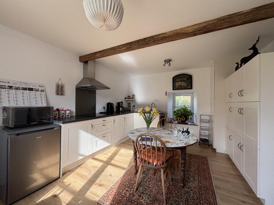 3 bedroom maison in Ruffec, Charente, France