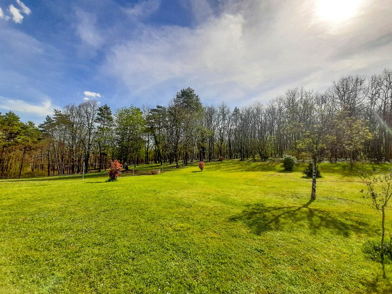 3 bedroom corps de ferme in Antonne Et Trigonant, Dordogne, France