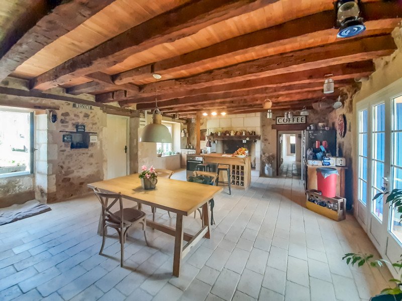 3 bedroom corps de ferme in Antonne Et Trigonant, Dordogne, France