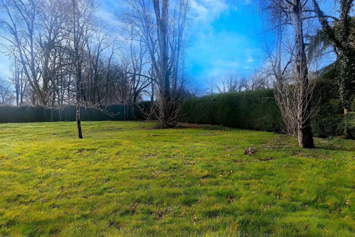 terrain in Saint Lieux Les Lavaur, Tarn, France