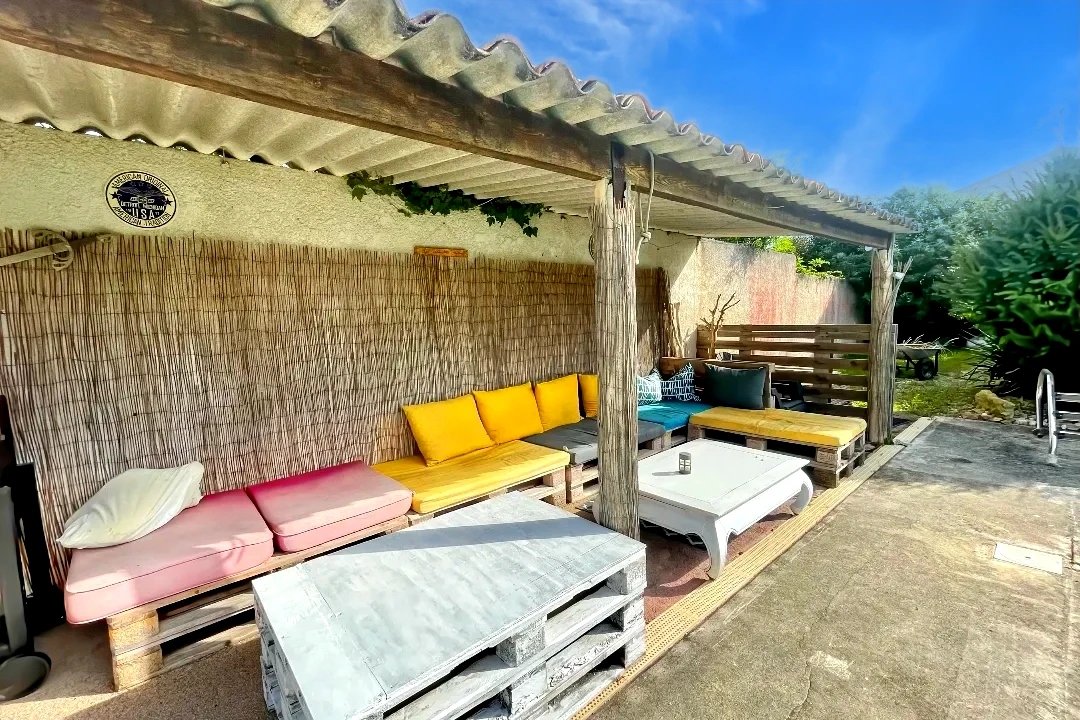 4 bedroom maison de campagne in Trizay, Charente-Maritime, France