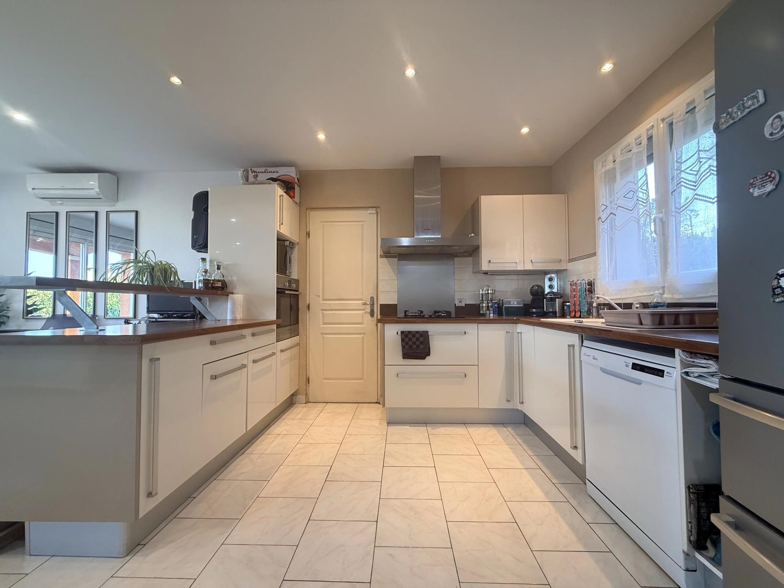 Single-Storey House in Villepinte: A Peaceful Haven in the Heart of Southern France, Languedoc-Roussillon – France – BVI85016