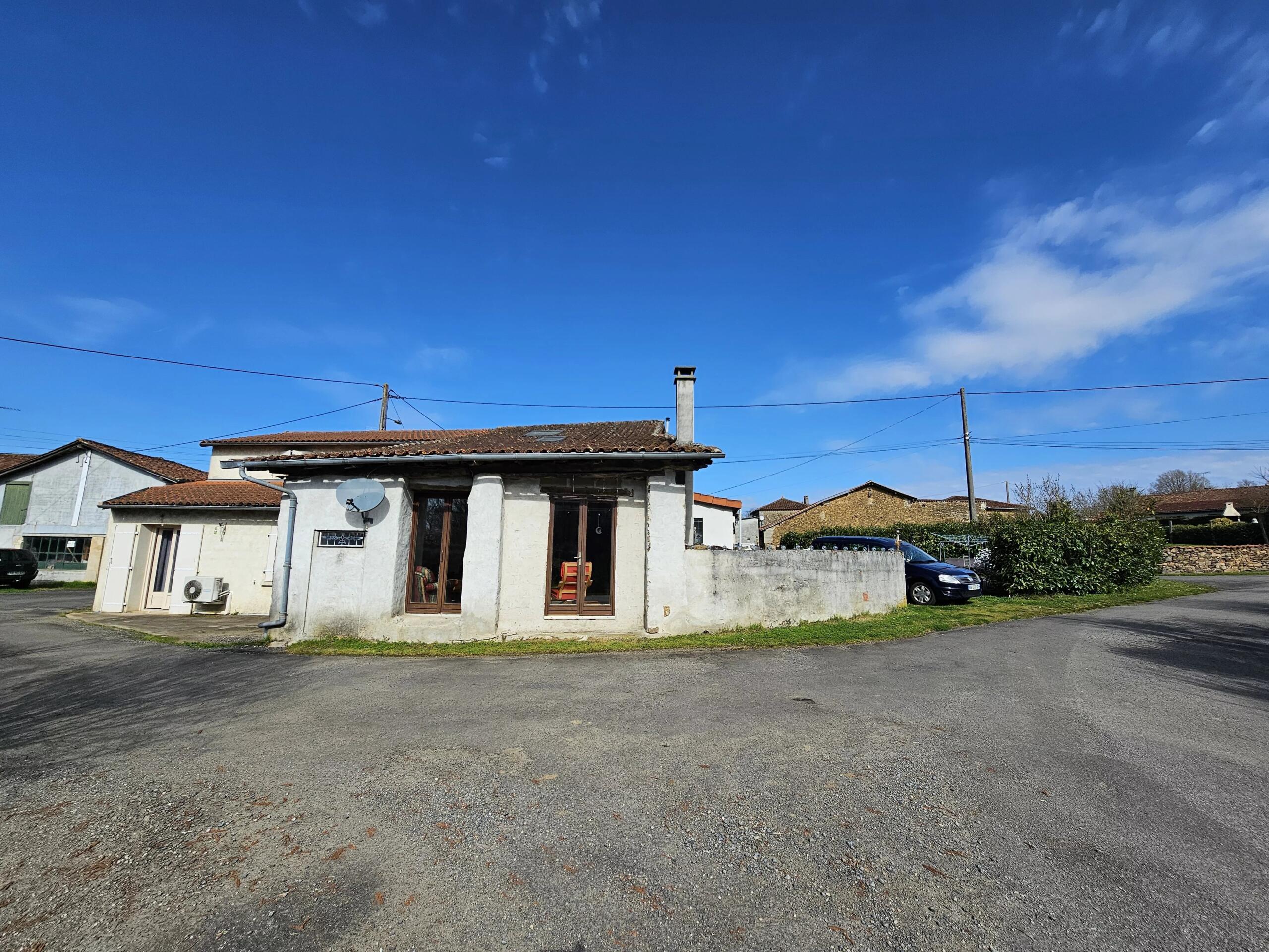 Perfect Lock Up and Leave Cottage, Poitou-Charentes – France – BVI84828