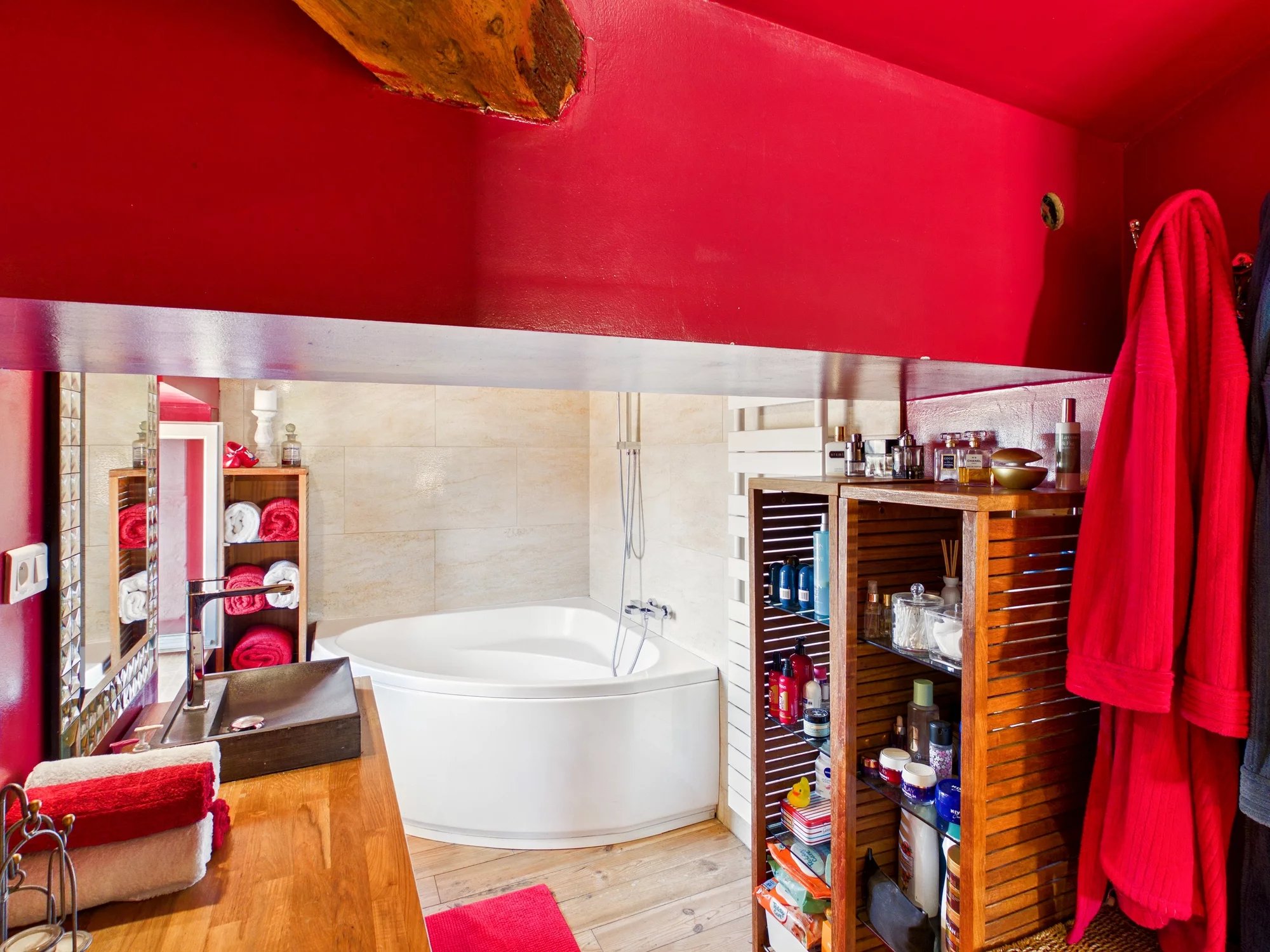 Stylish 3-storey village property with courtyard and large garage, Poitou-Charentes – France – BVI69669