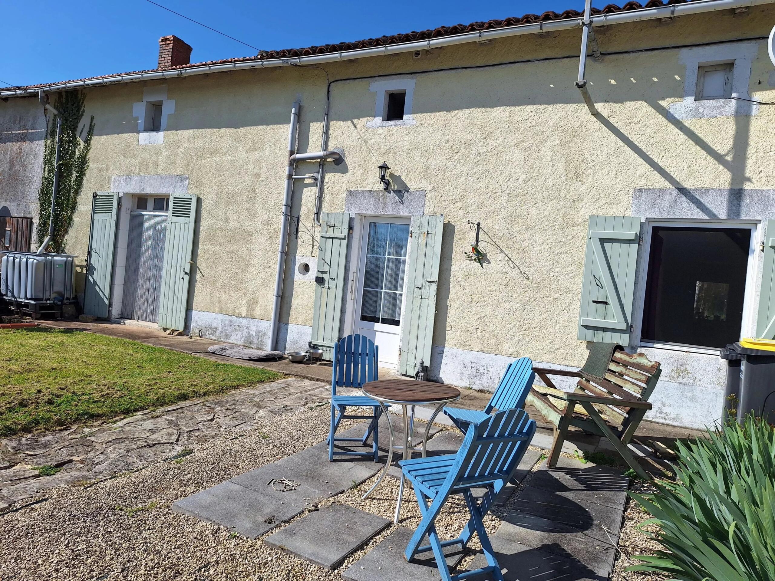 Charming 2 bed village house with garden, Poitou-Charentes – France – BVI85041
