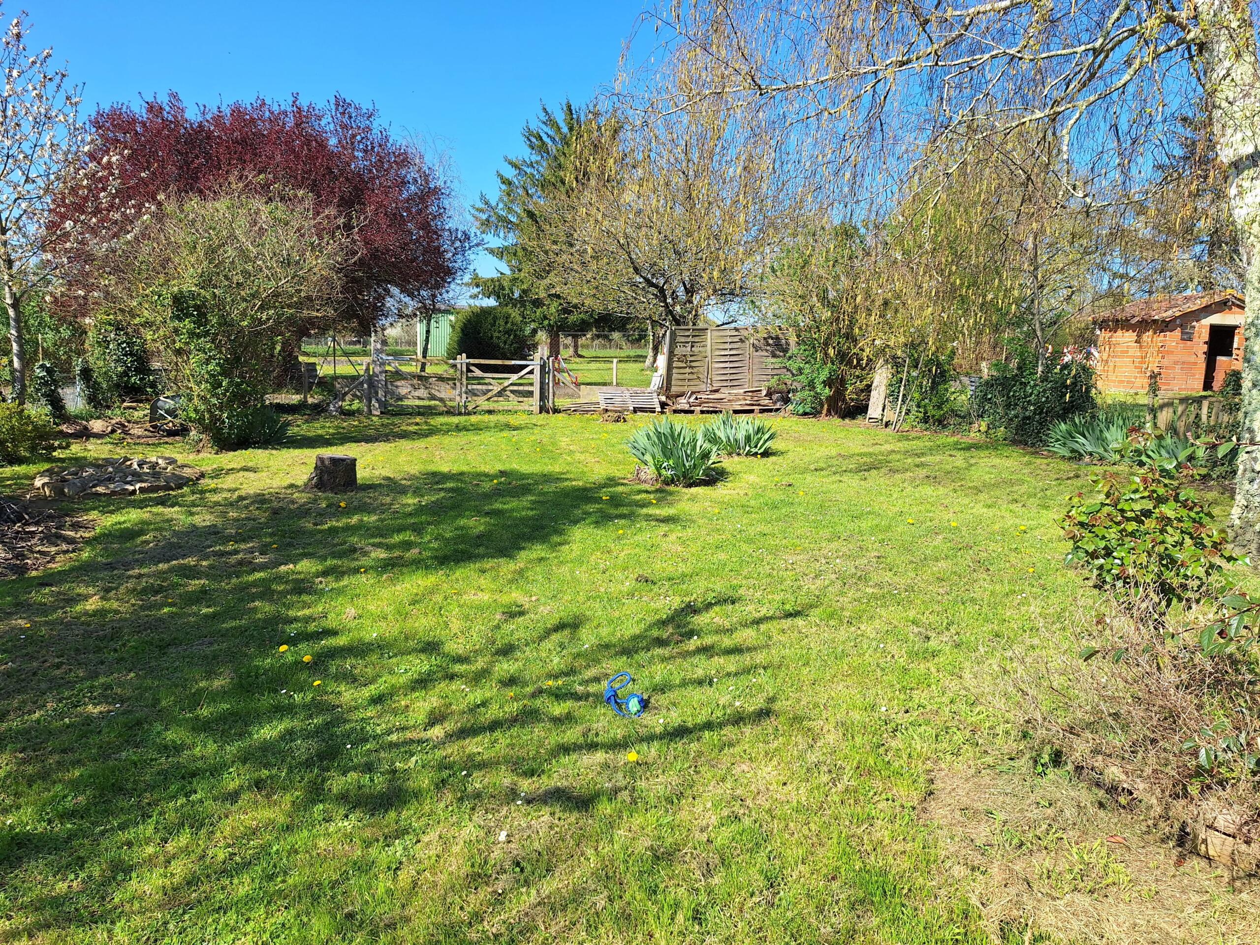 Charming 2 bed village house with garden, Poitou-Charentes – France – BVI85041