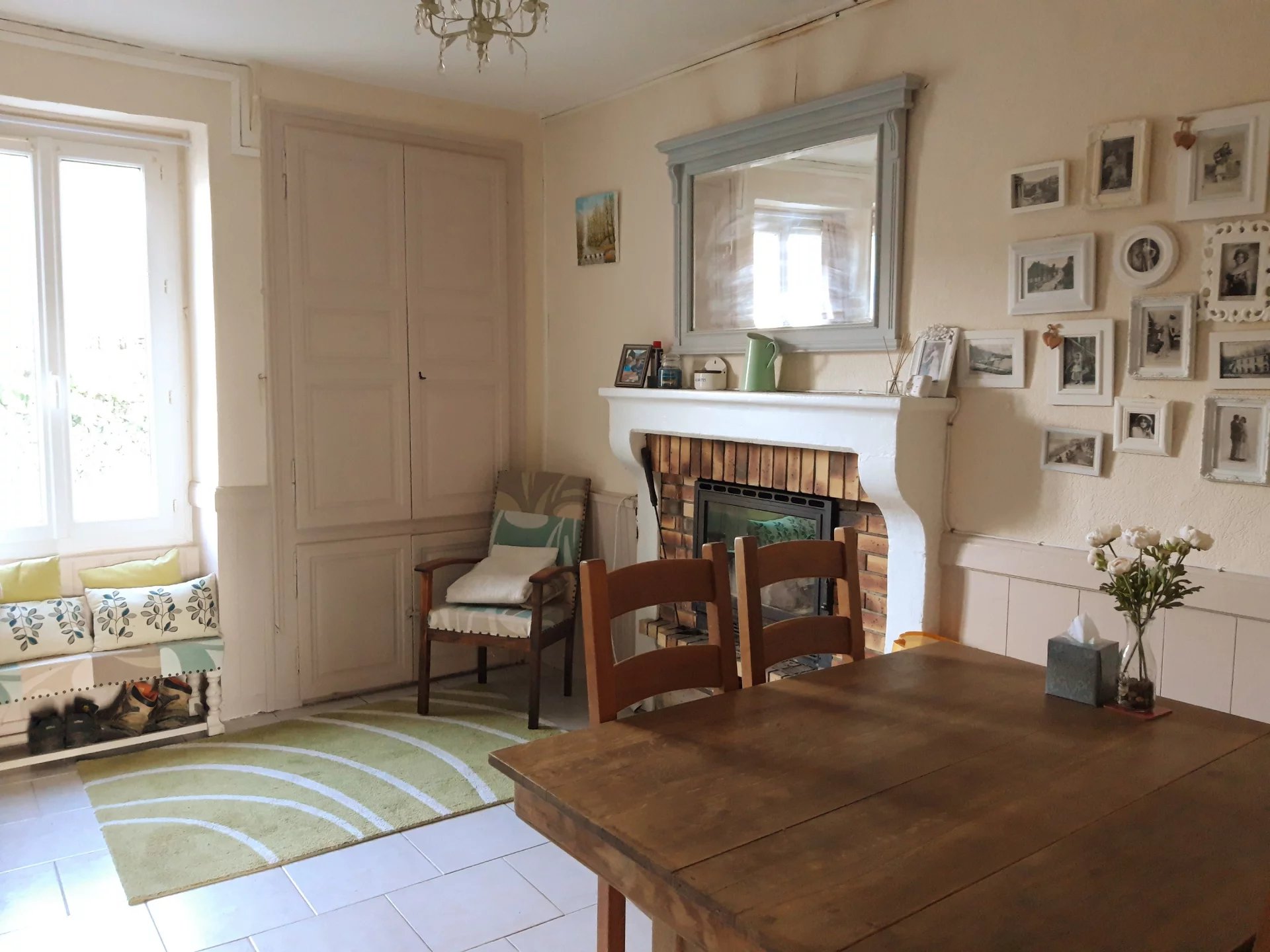 Charming detached cottage in a popular village, Poitou-Charentes – France – BVI79972