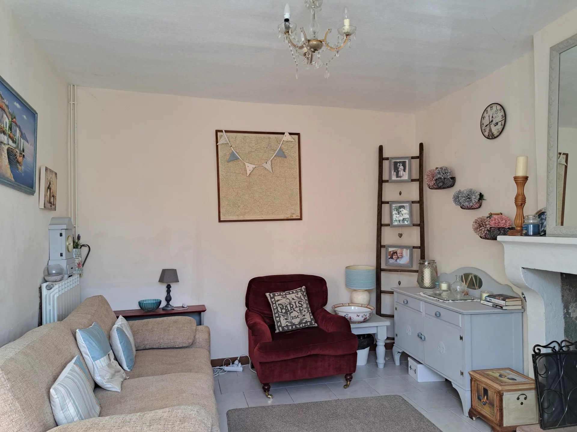 Charming detached cottage in a popular village, Poitou-Charentes – France – BVI79972