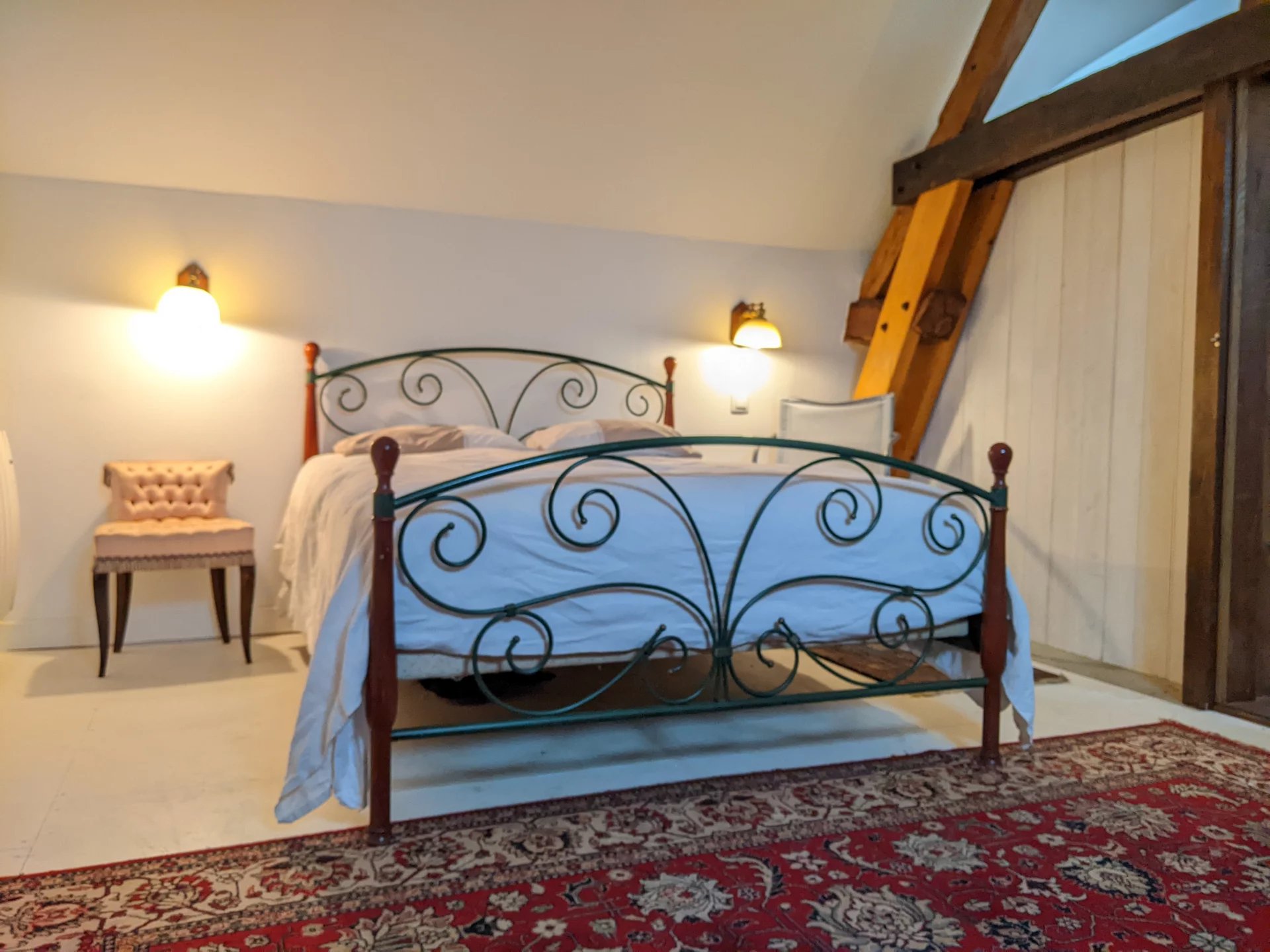 Exquisite 3 bedroom character property with large garden and private woodland, Poitou-Charentes – France – BVI74128