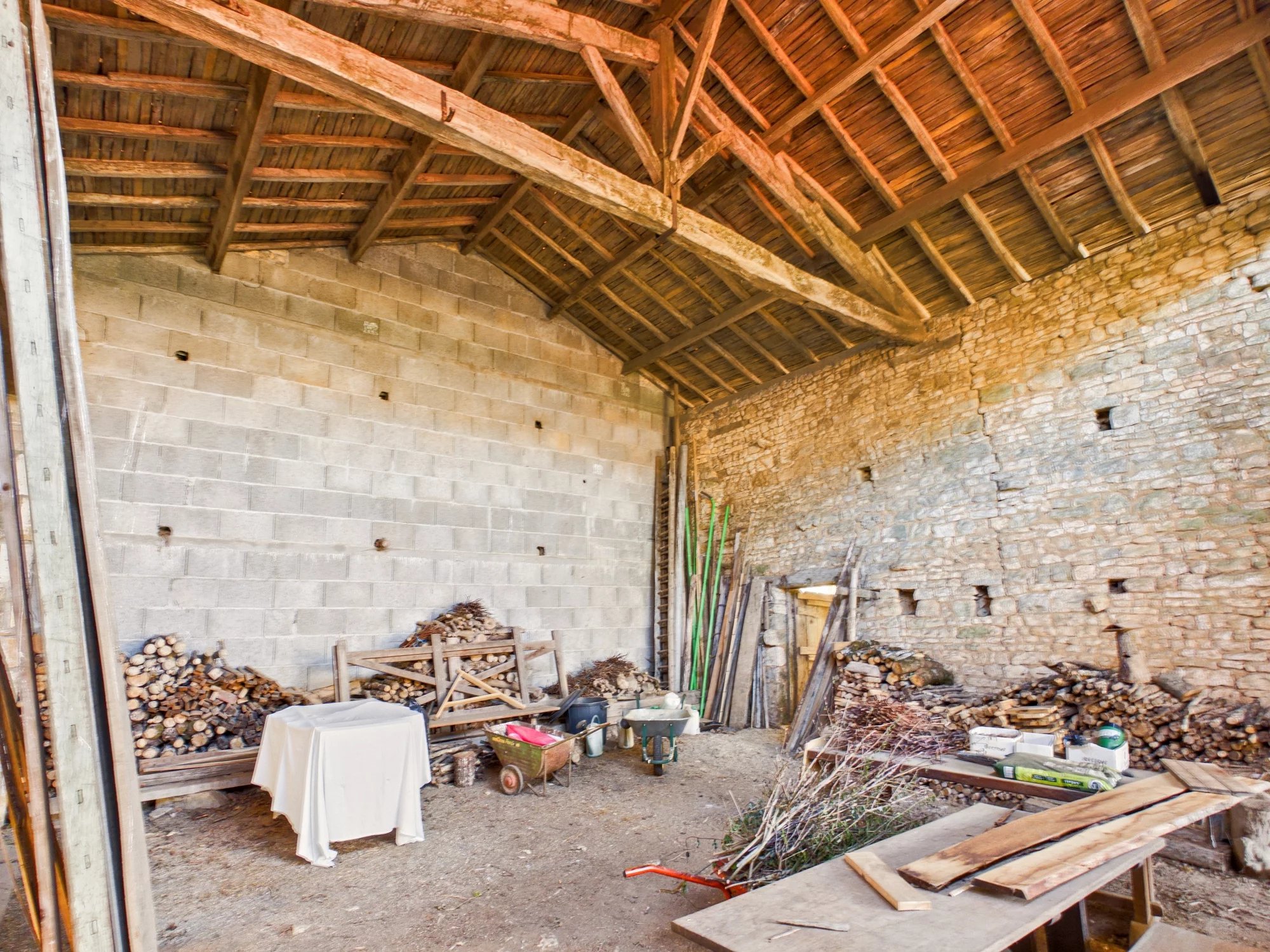 Old Sawmill to Renovate, Poitou-Charentes – France – BVI85000