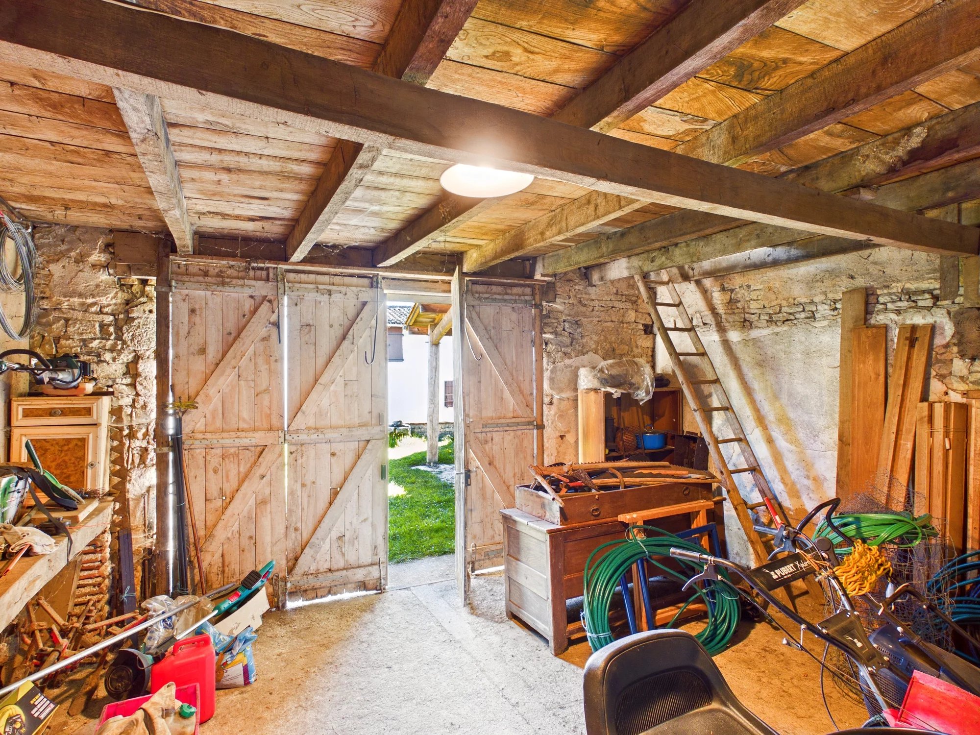 Old Sawmill to Renovate, Poitou-Charentes – France – BVI85000