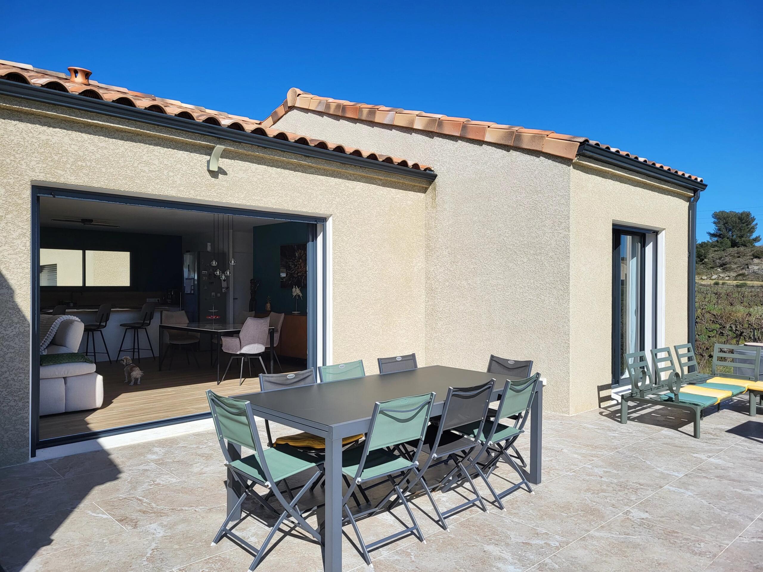 Recent single-storey house – impeccable interior – modern and bright living environment, Languedoc-Roussillon – France – BVI84891