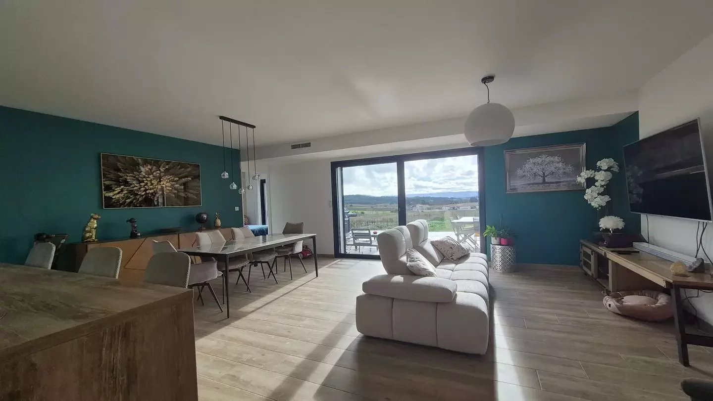 Recent single-storey house – impeccable interior – modern and bright living environment, Languedoc-Roussillon – France – BVI84891