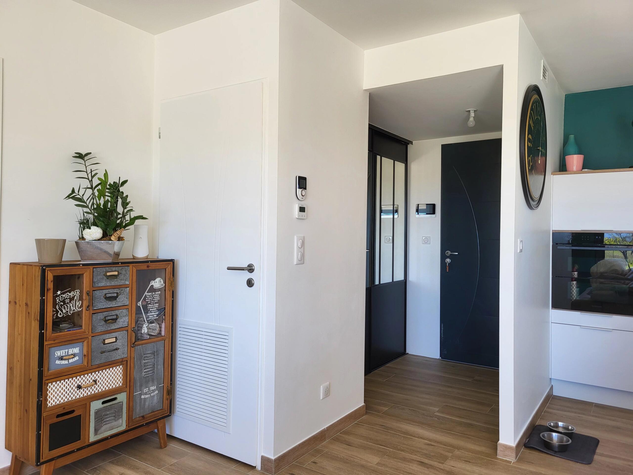 Recent single-storey house – impeccable interior – modern and bright living environment, Languedoc-Roussillon – France – BVI84891