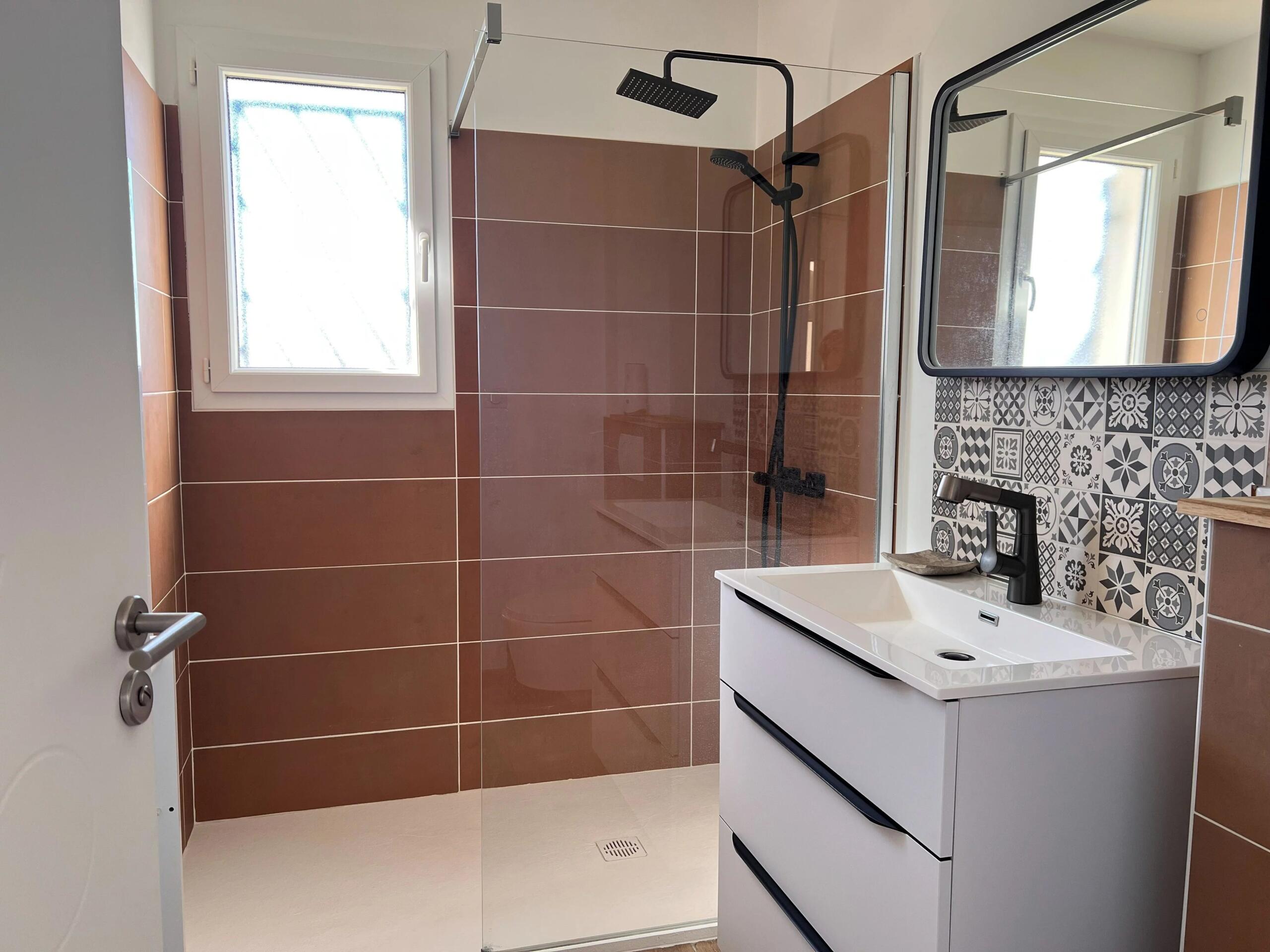 Recent single-storey house – impeccable interior – modern and bright living environment, Languedoc-Roussillon – France – BVI84891