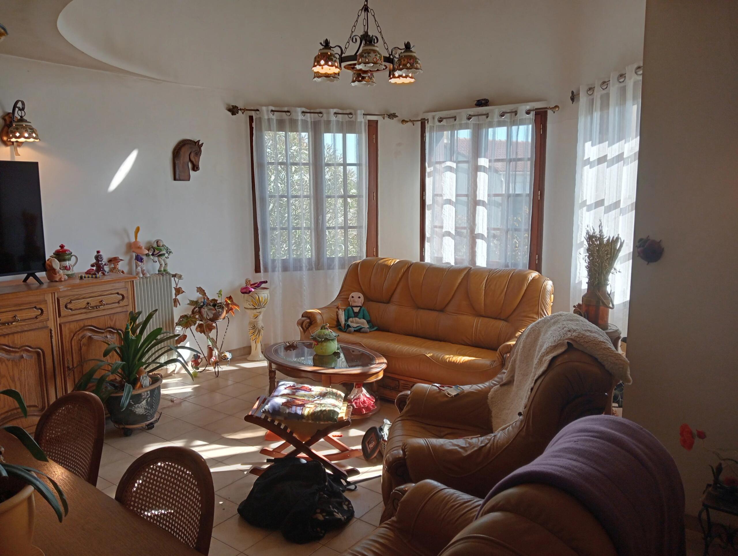 Striking design with heated pool, Poitou-Charentes – France – BVI84831