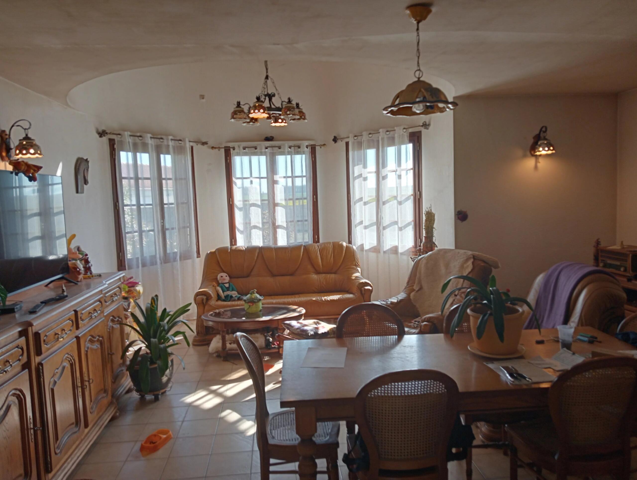 Striking design with heated pool, Poitou-Charentes – France – BVI84831